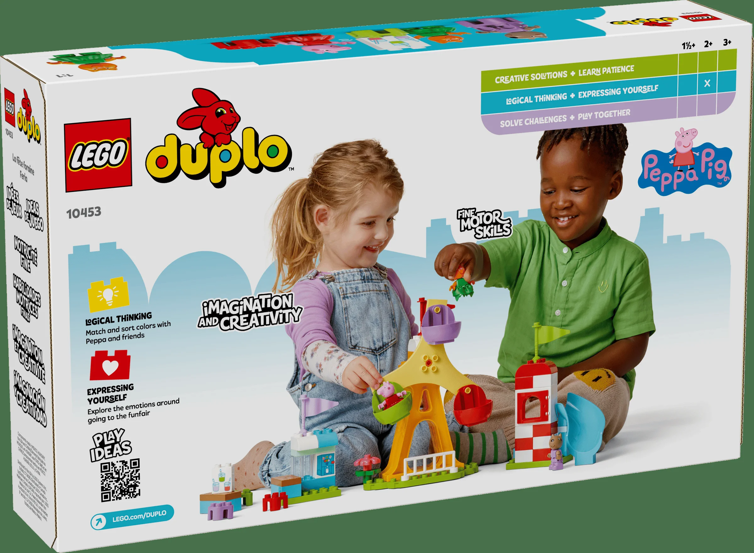 Cutia setului LEGO Duplo 10453 „Bâlciul”, cu doi copii care se joacă cu modelul construit.