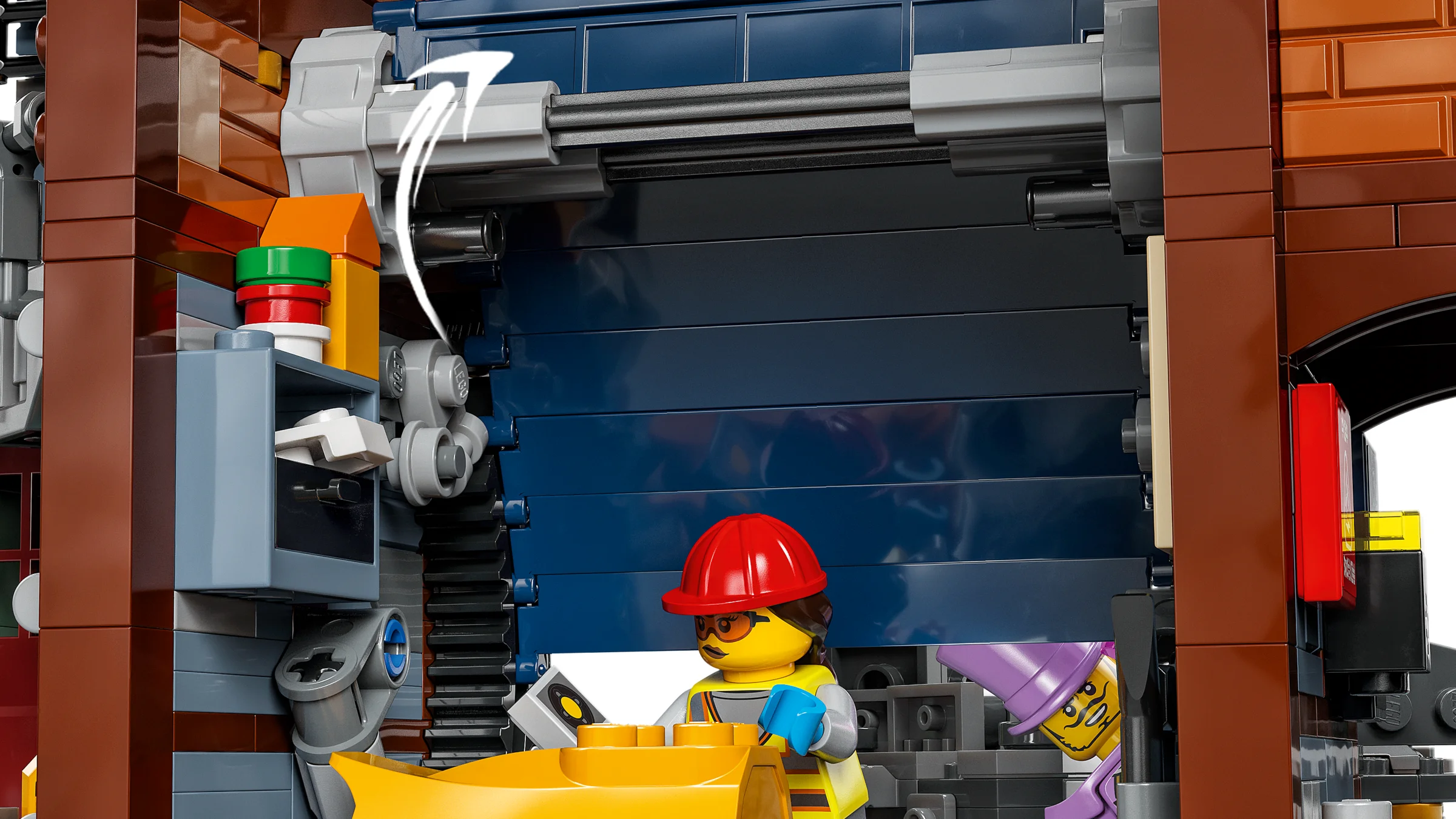 O secțiune a clădirii Ninjago City Workshops, cu minifigurine și detalii de interior.