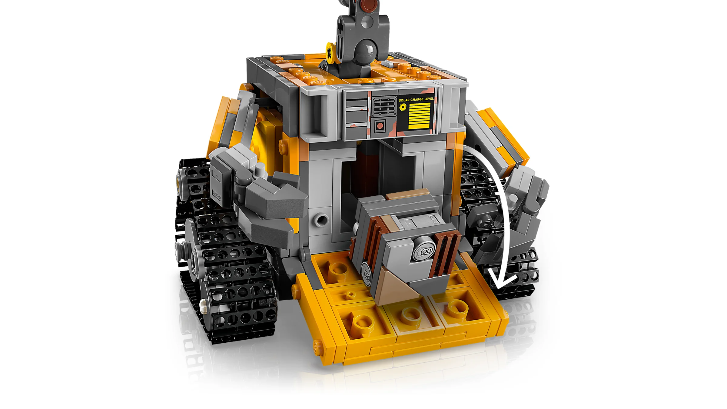 Imagine detaliată cu WALL-E depozitând un cub. Setul LEGO 43279 prezintă funcționalitate.