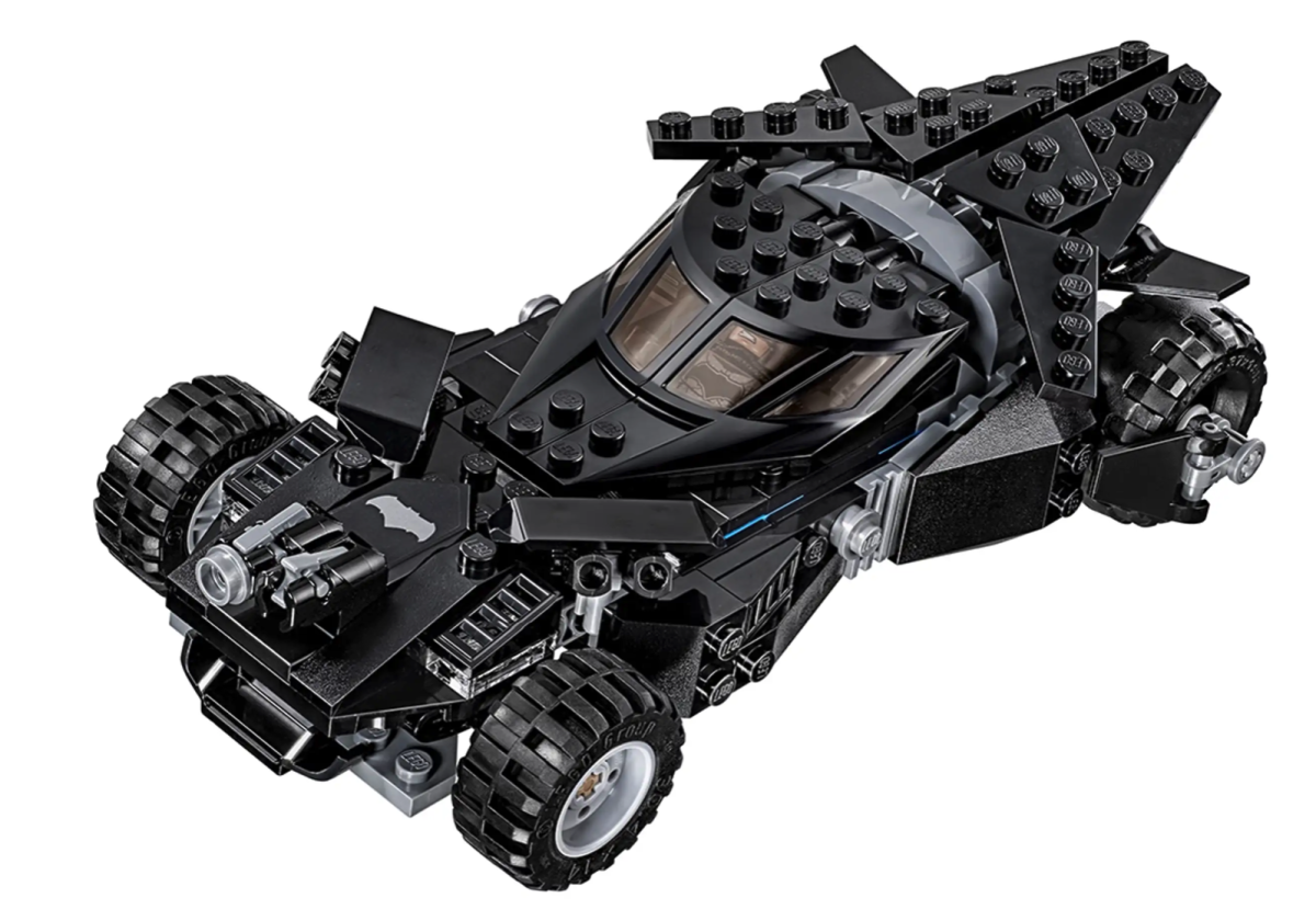 LEGO anunță noile seturi DC pentru 2026: Batmobile-urile revin cu designuri rafinate și detalii pentru colecționari
