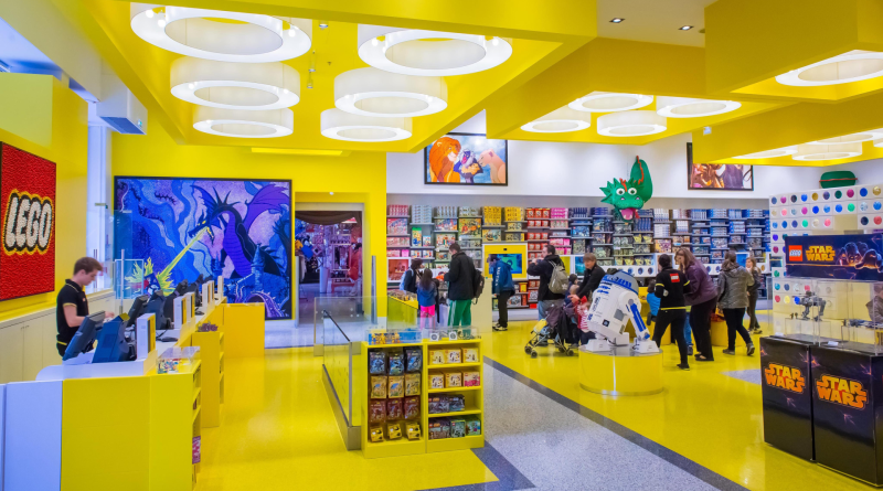LEGO extinde experiența de shopping: Magazinele oficiale din Leeds și Sheffield se mută în locații mult mai spațioase