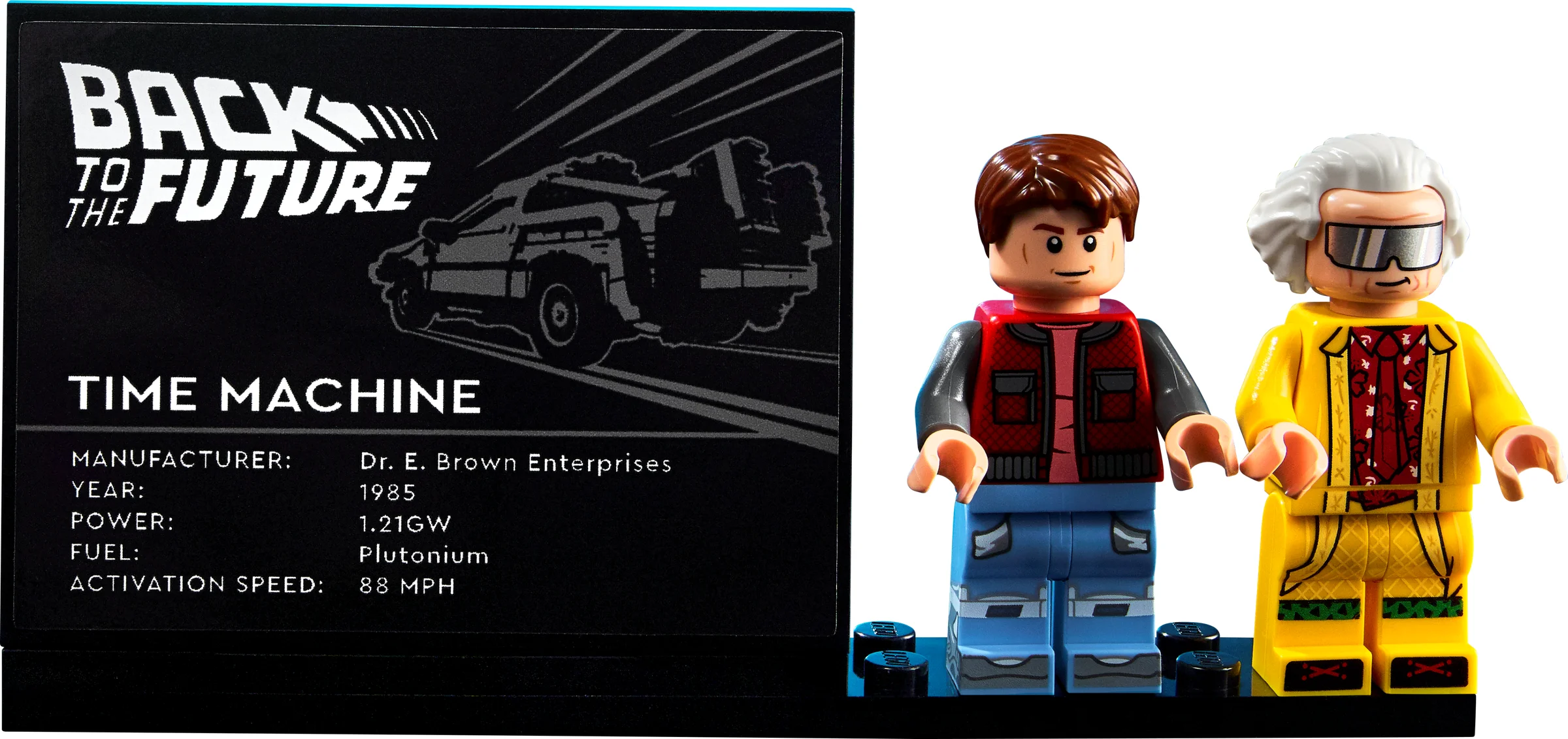 Imagine detaliată cu minifigurinele Marty McFly și Doc Brown, alături de placa informativă a DeLorean.