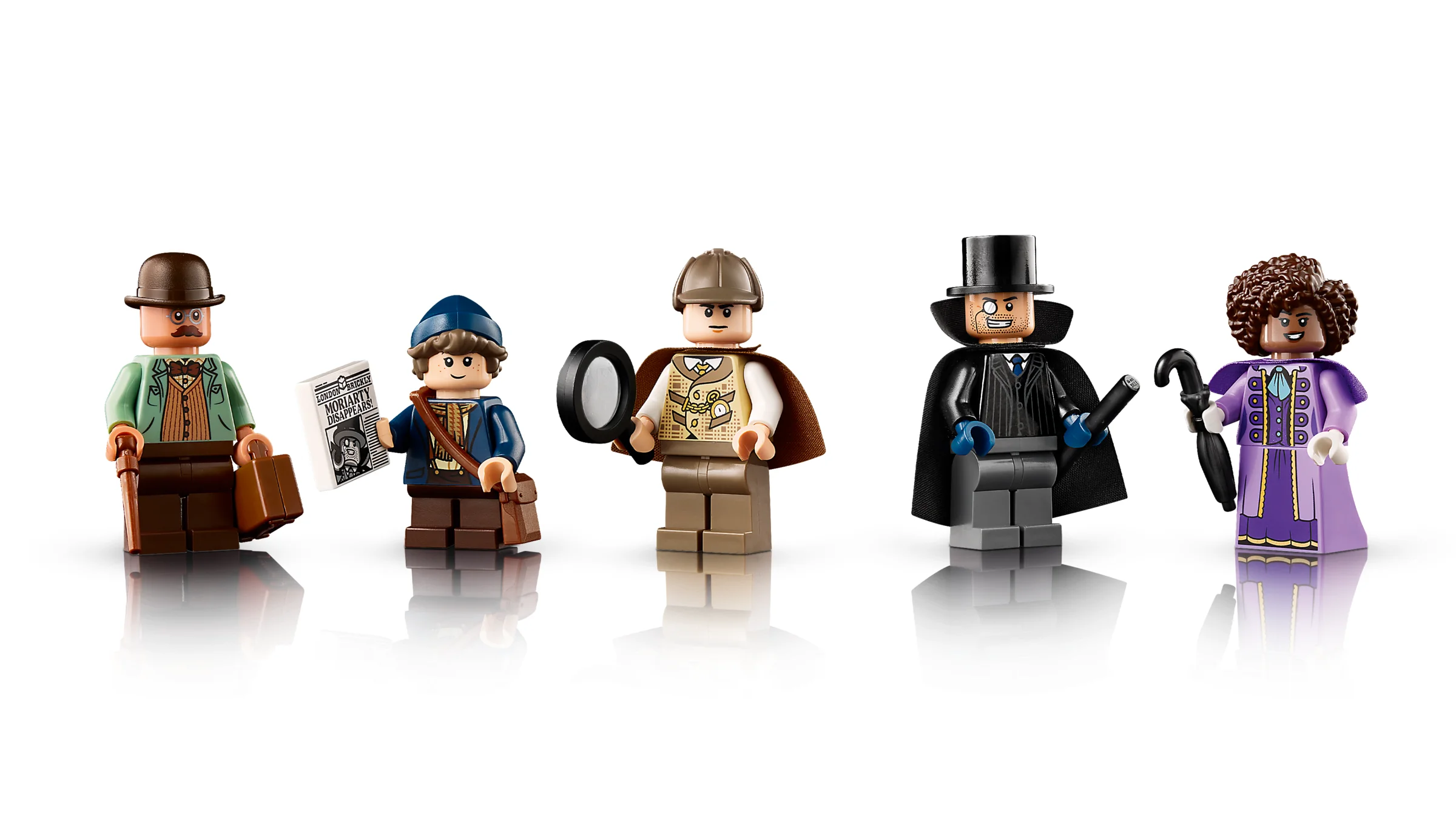 Prim-plan cu minifigurinele LEGO Sherlock Holmes: Watson, ucenic, Holmes, Moriarty, proprietăreasă.
