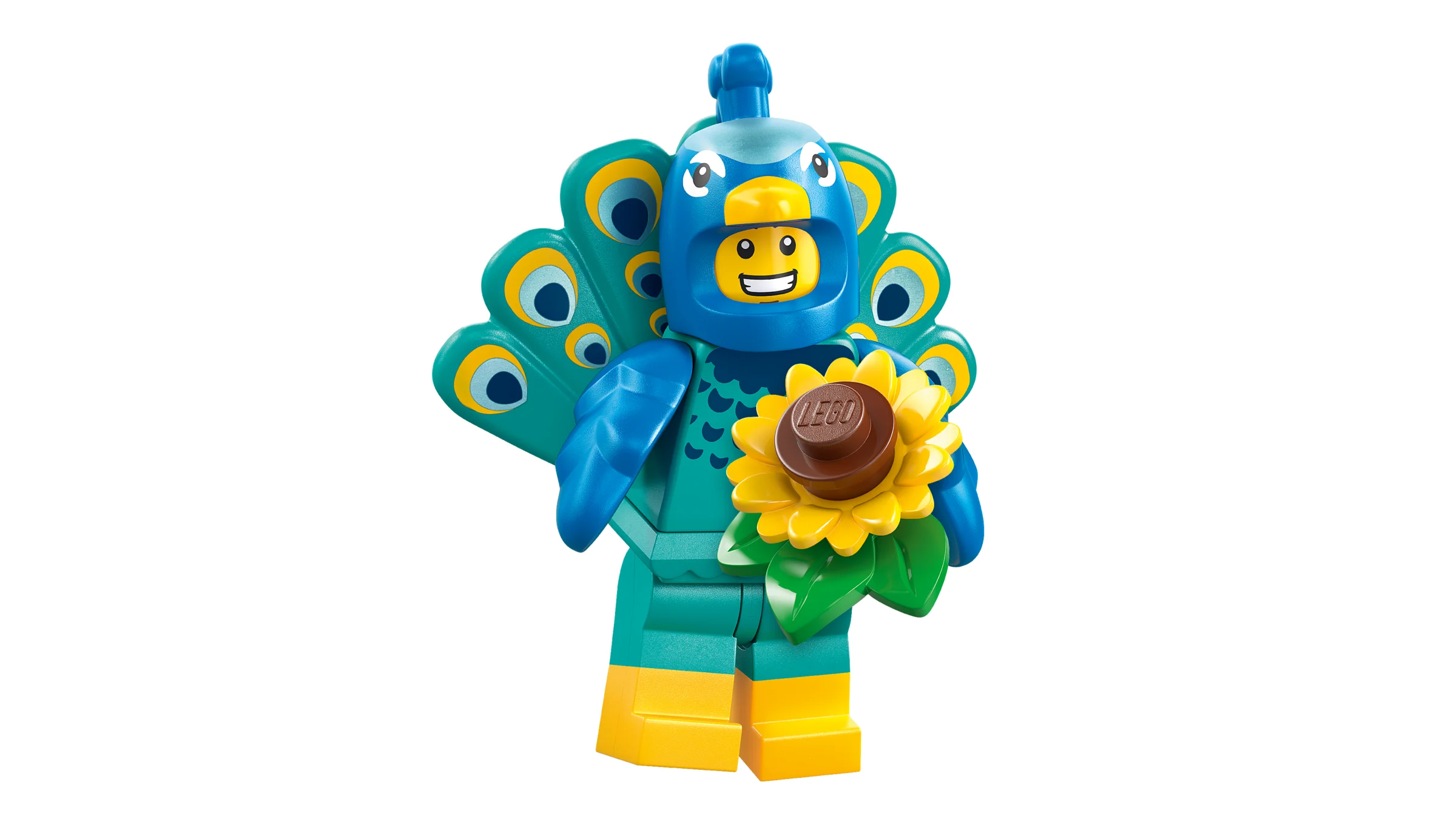 Imagine cu minifigurina LEGO în costum de păun, ținând o floare. Culori vibrante și detaliile costumului sunt vizibile.