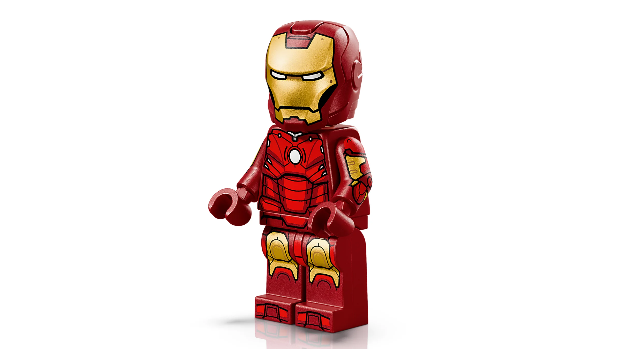 Minifigurină LEGO Iron Man Mark 3, detaliată, cu armura roșie și aurie.