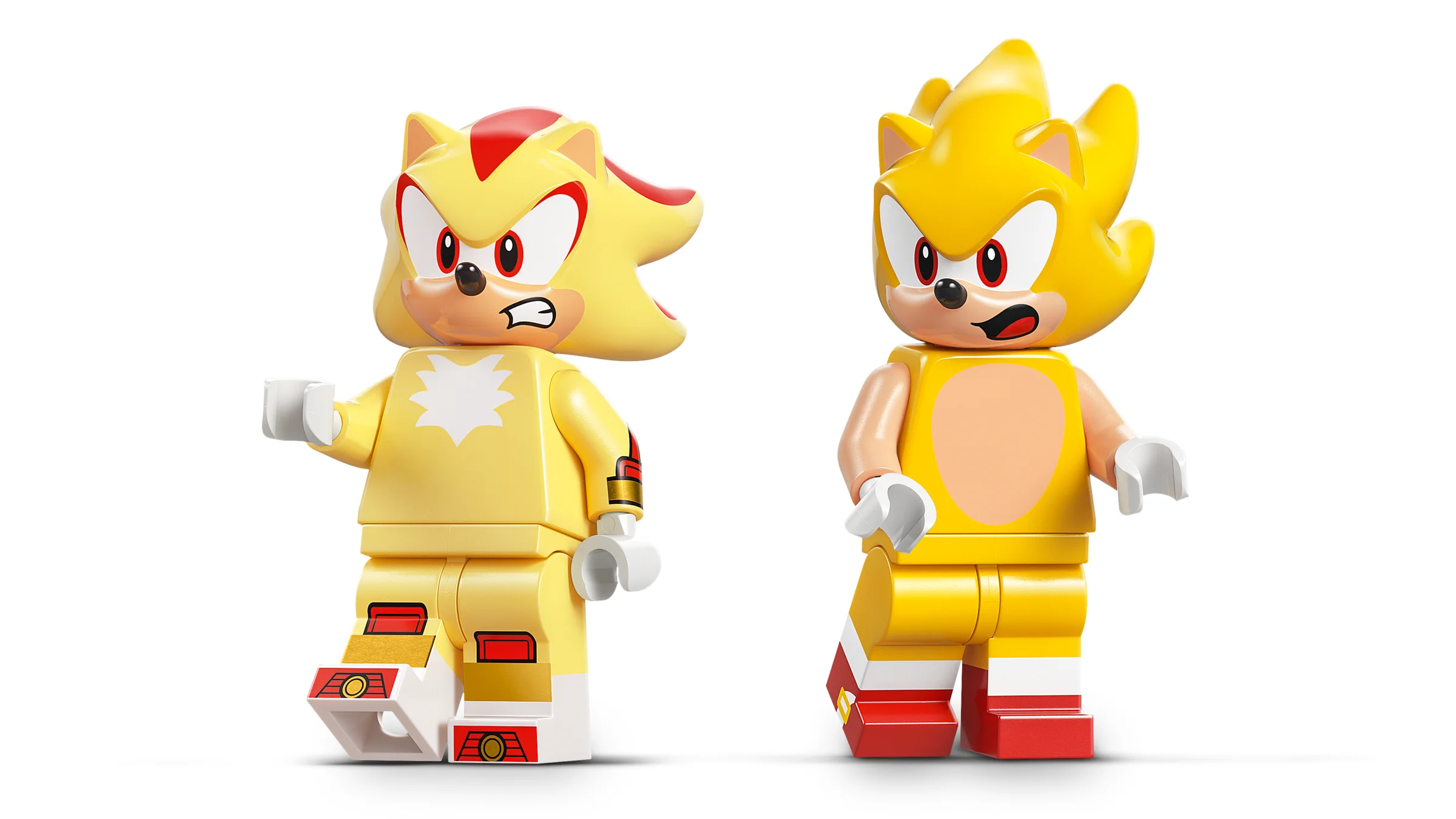 Imagine cu minifigurinele LEGO Super Shadow și Super Sonic. Detalii precise ale personajelor.