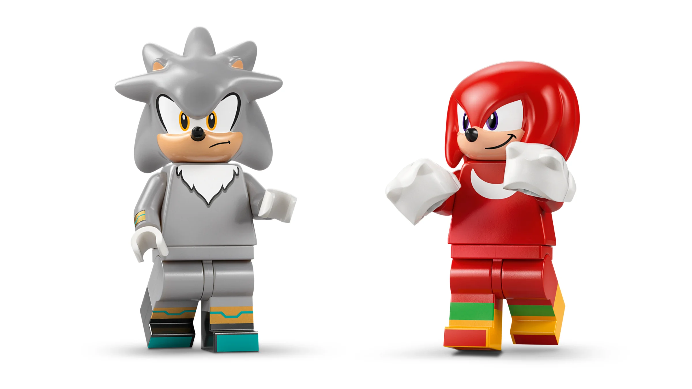 Prim plan cu minifigurinele Silver și Knuckles din setul LEGO Sonic.