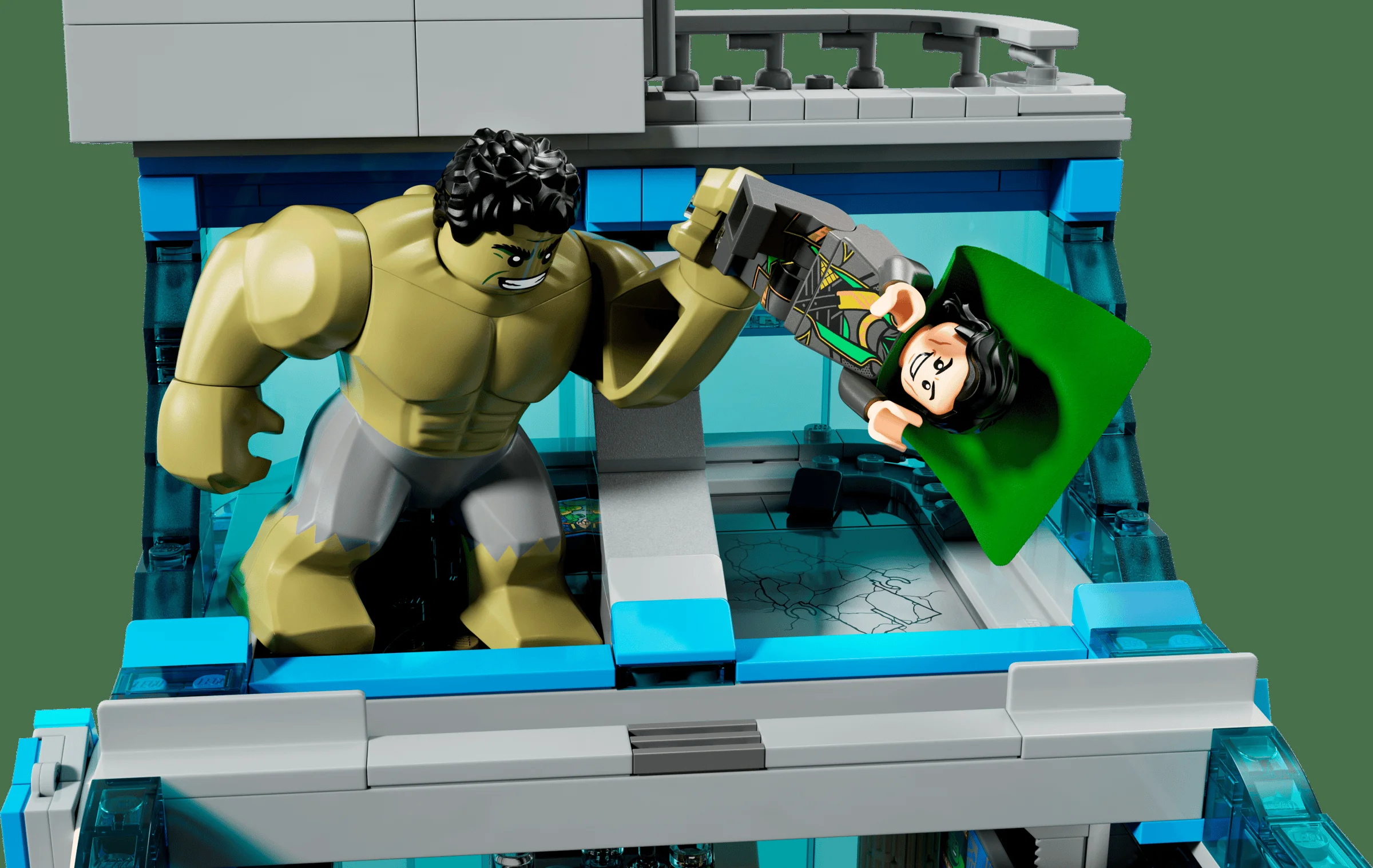 Hulk îl aruncă pe Loki prin etajul crăpat al Turnului Răzbunătorilor. Scene de acțiune!