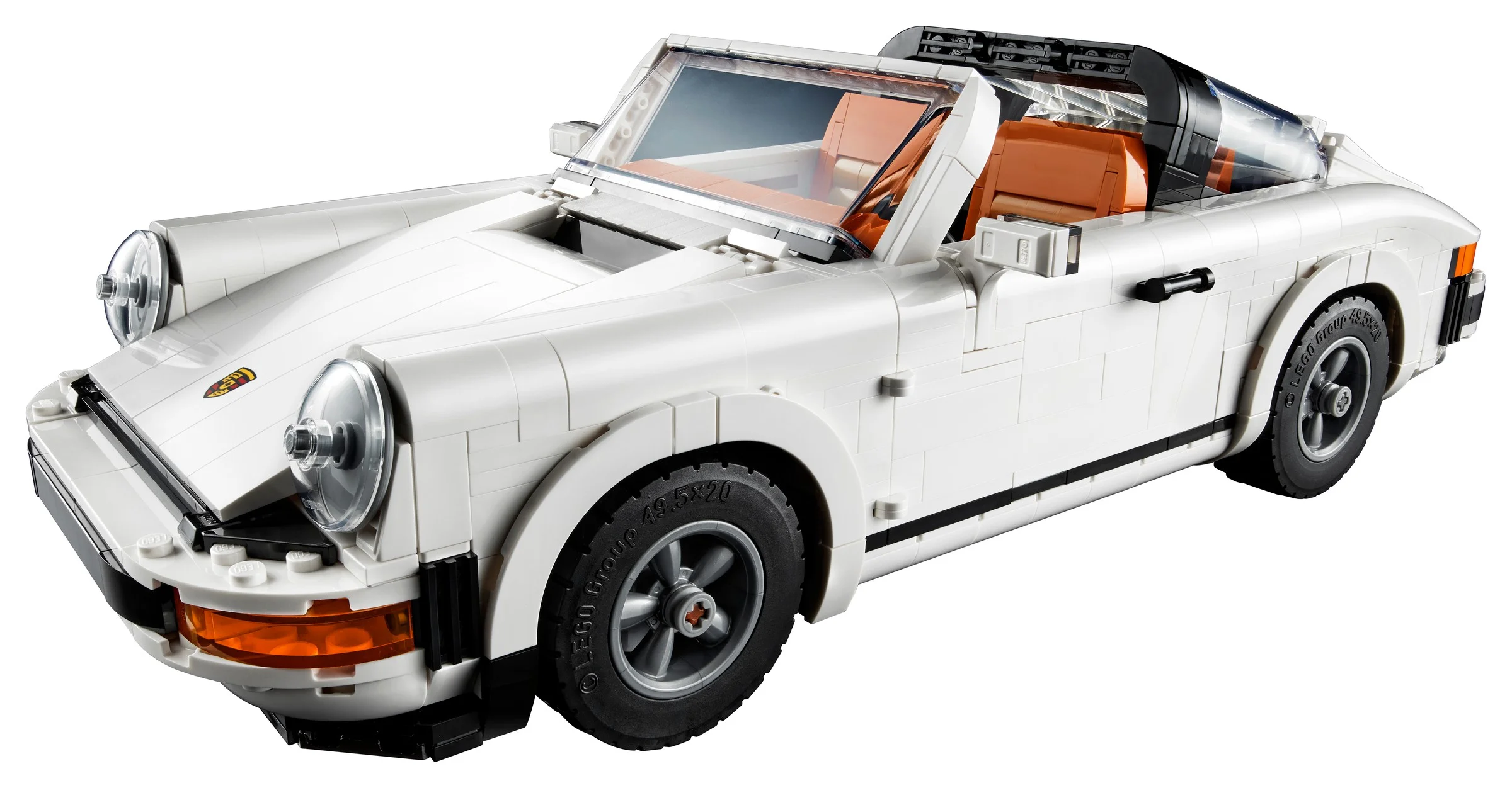 Imagine cu modelul LEGO Porsche 911 Targa, alb, cu interior maro și detalii precise.
