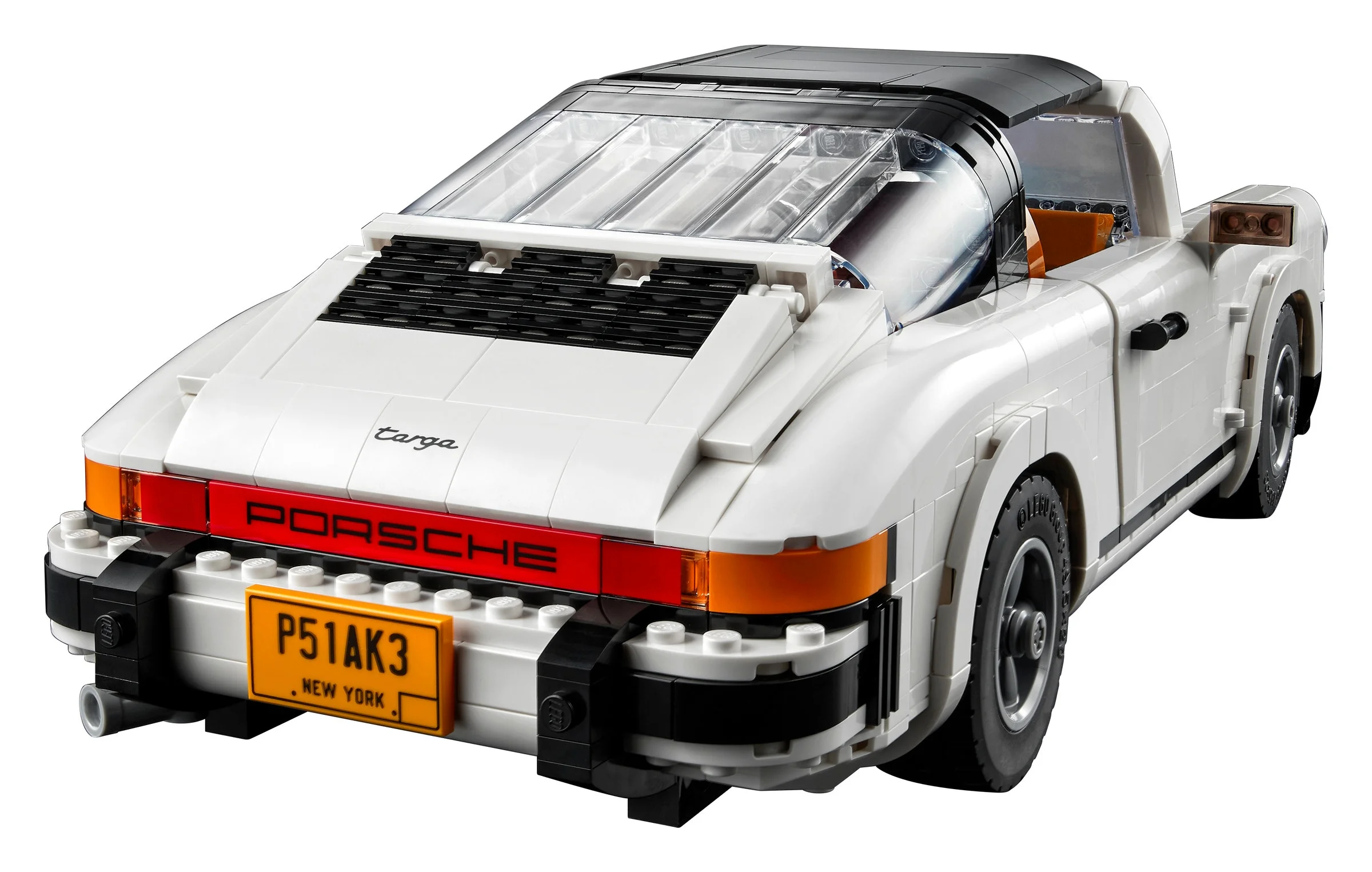 Imagine cu detaliu din spate al modelului LEGO Porsche 911 Targa, alb și negru.