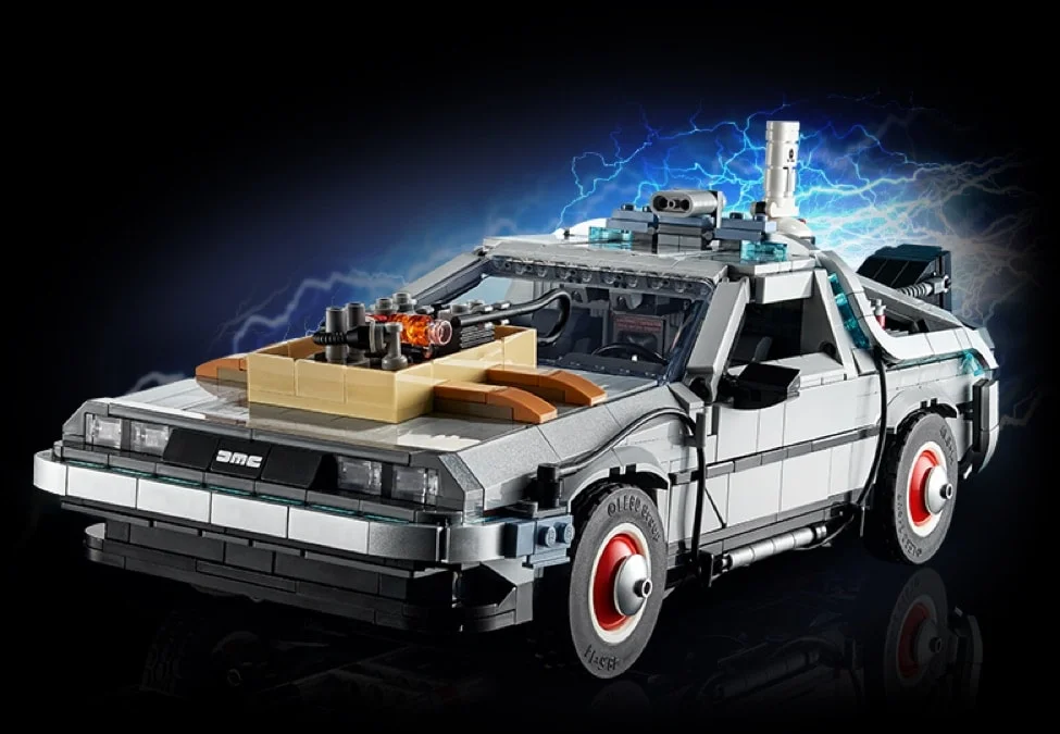 Delorean, mașina timpului din 'Înapoi în Viitor', cu detalii specifice filmului. Model complex.