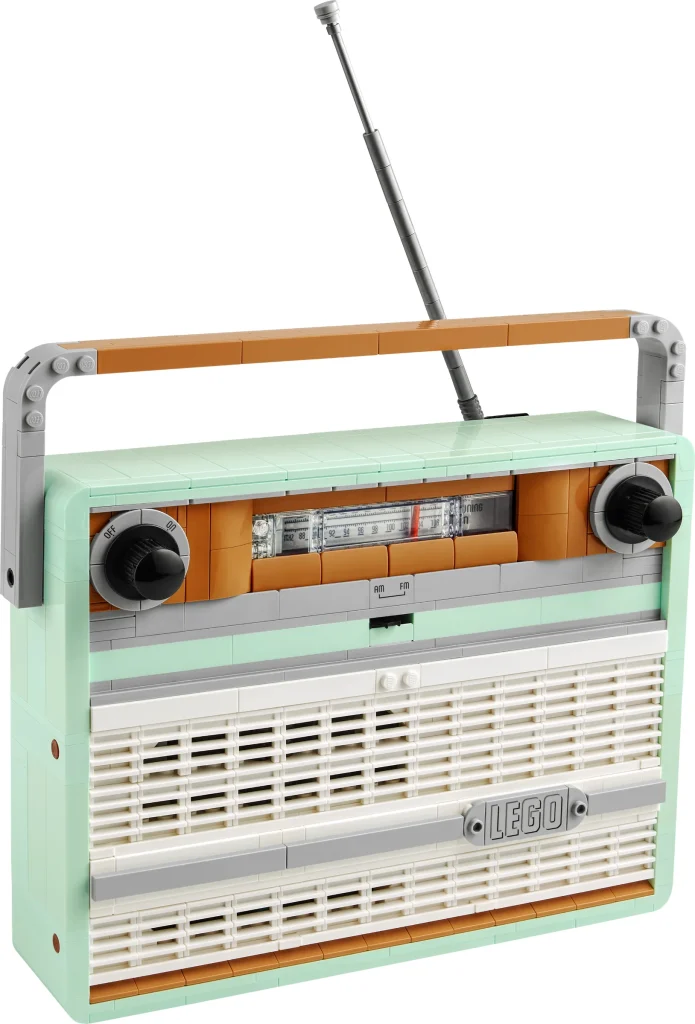 LEGO 10334 - Recenzie LEGO Icons 10334 Retro Radio: O călătorie nostalgică piesă cu piesă