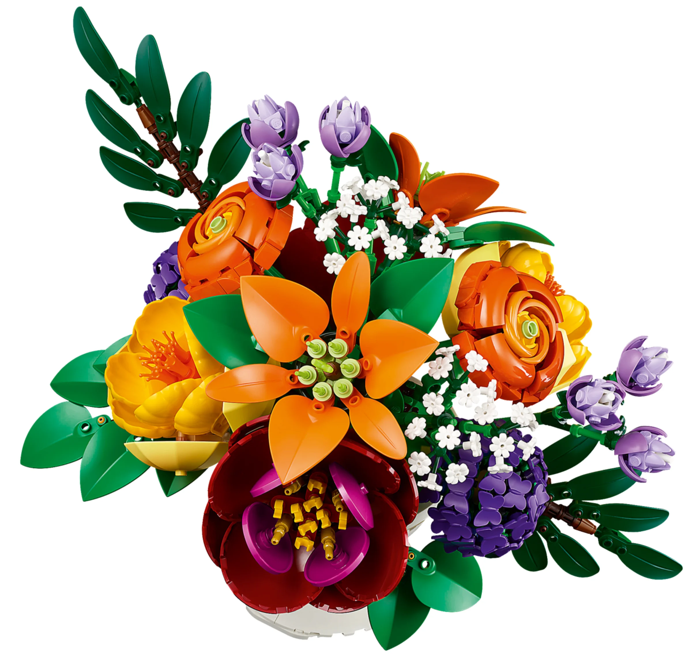Aranjament floral LEGO detaliat, cu flori colorate și frunziș verde, într-o vază albă. Arată frumos!