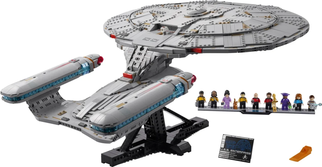 LEGO 10356 - Recenzie LEGO 10356 Star Trek: U.S.S. Enterprise NCC-1701-D: O călătorie îndrăzneață în lumea cărămizilor