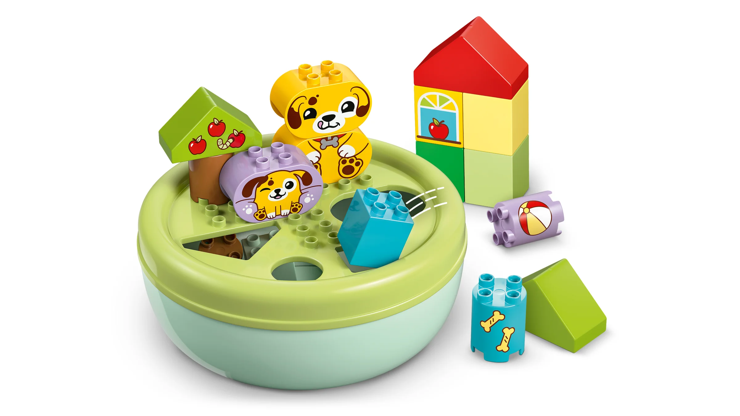 Imagine cu sortatorul de forme LEGO Duplo 10441, o căsuță pentru căței colorată și distractivă.