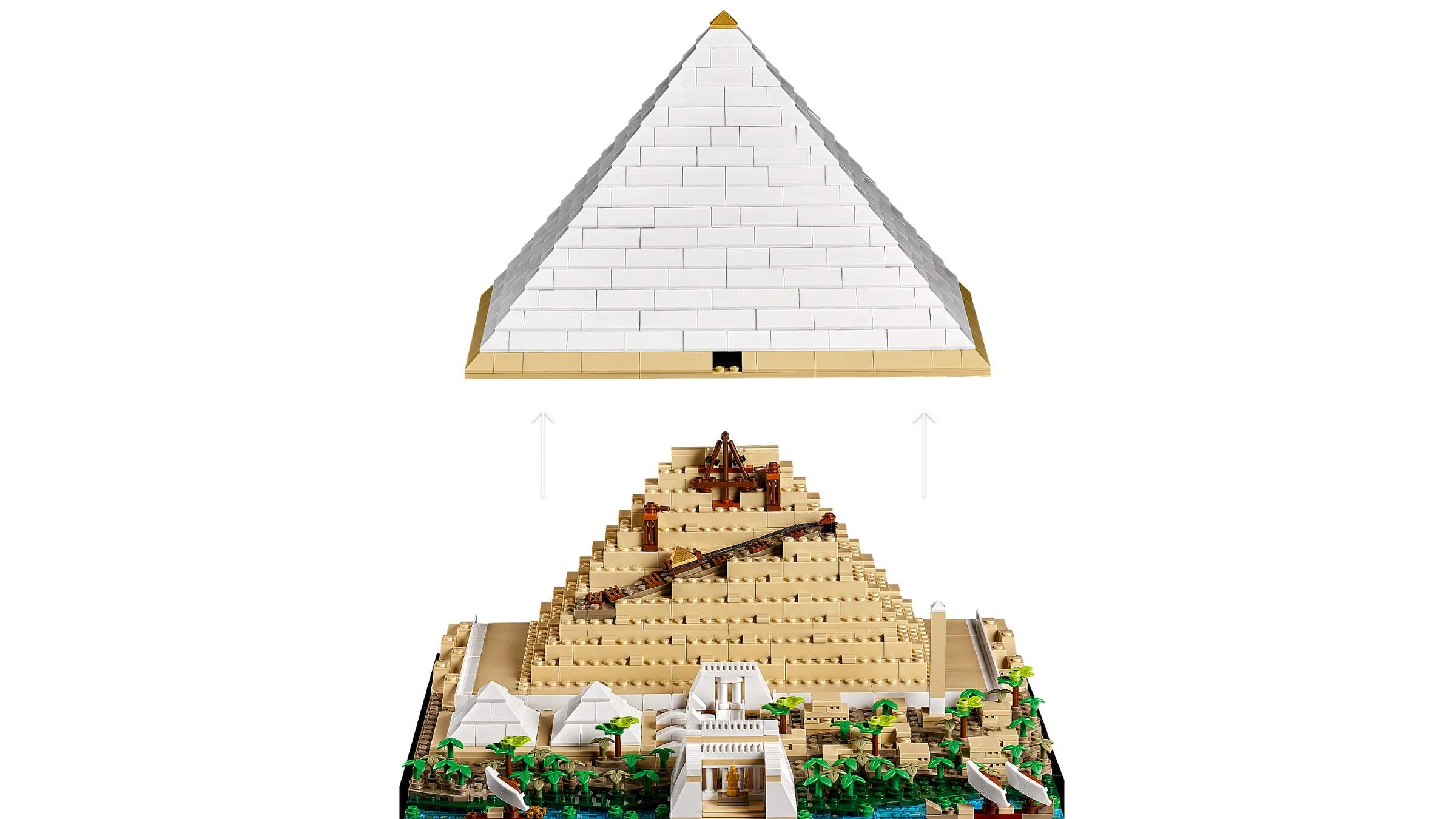 Piramida lui Keops LEGO, secționată, arată structura internă și peisajul înconjurător. Detaliu captivant.