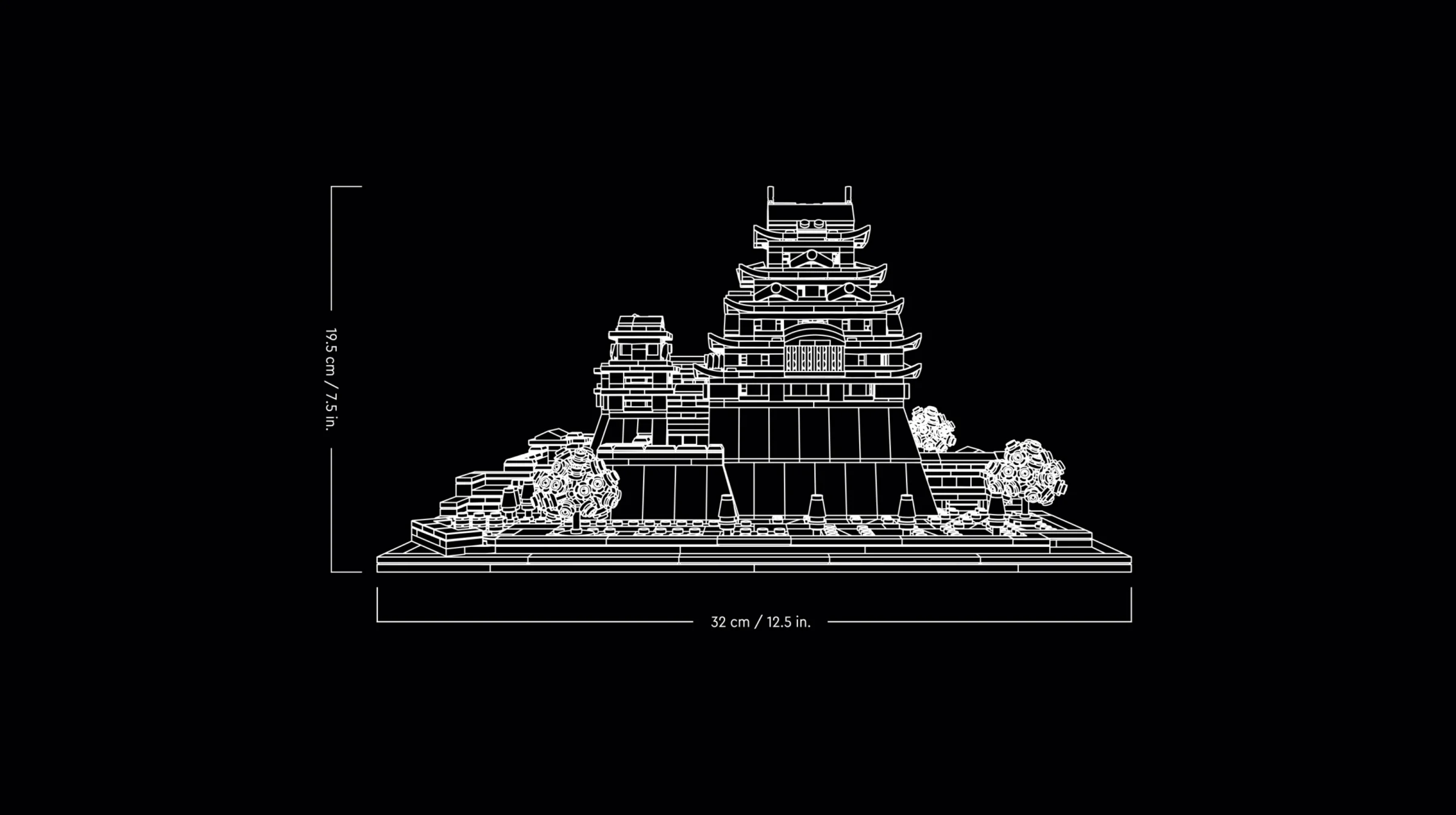 Ilustrație albă a Castelului Himeji LEGO, cu dimensiunile marcate. Detaliu arhitectural fin.