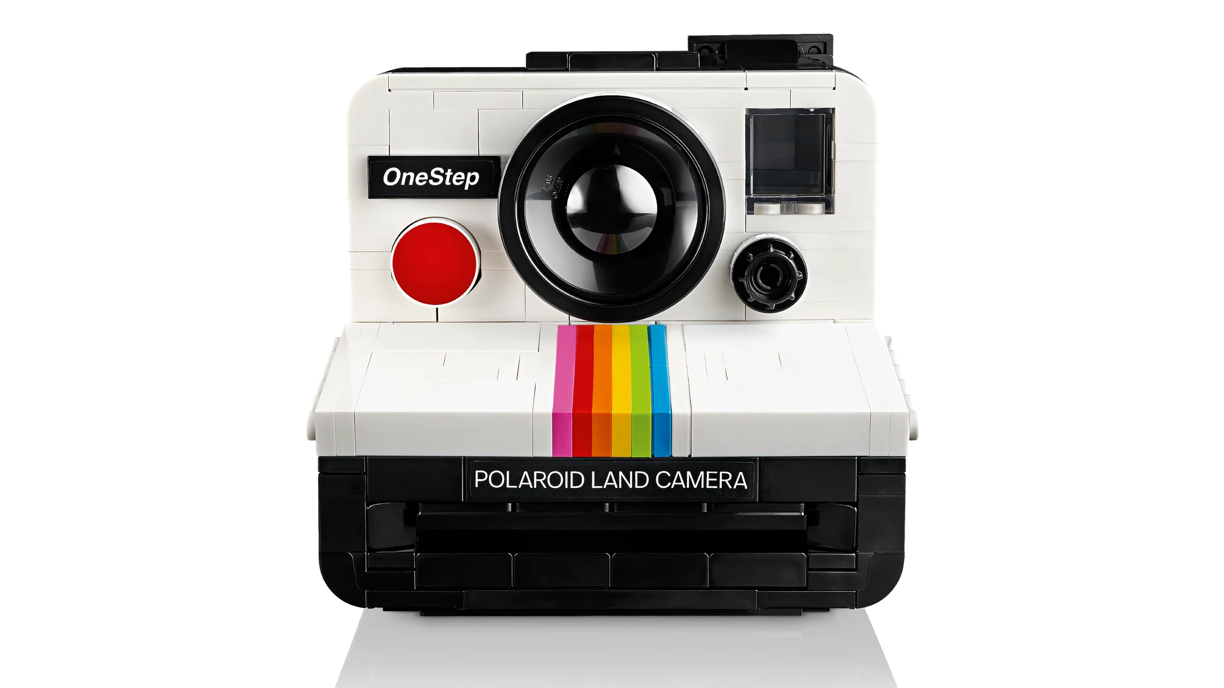 Imagine cu modelul LEGO al camerei Polaroid OneStep SX-70, setul 21345.