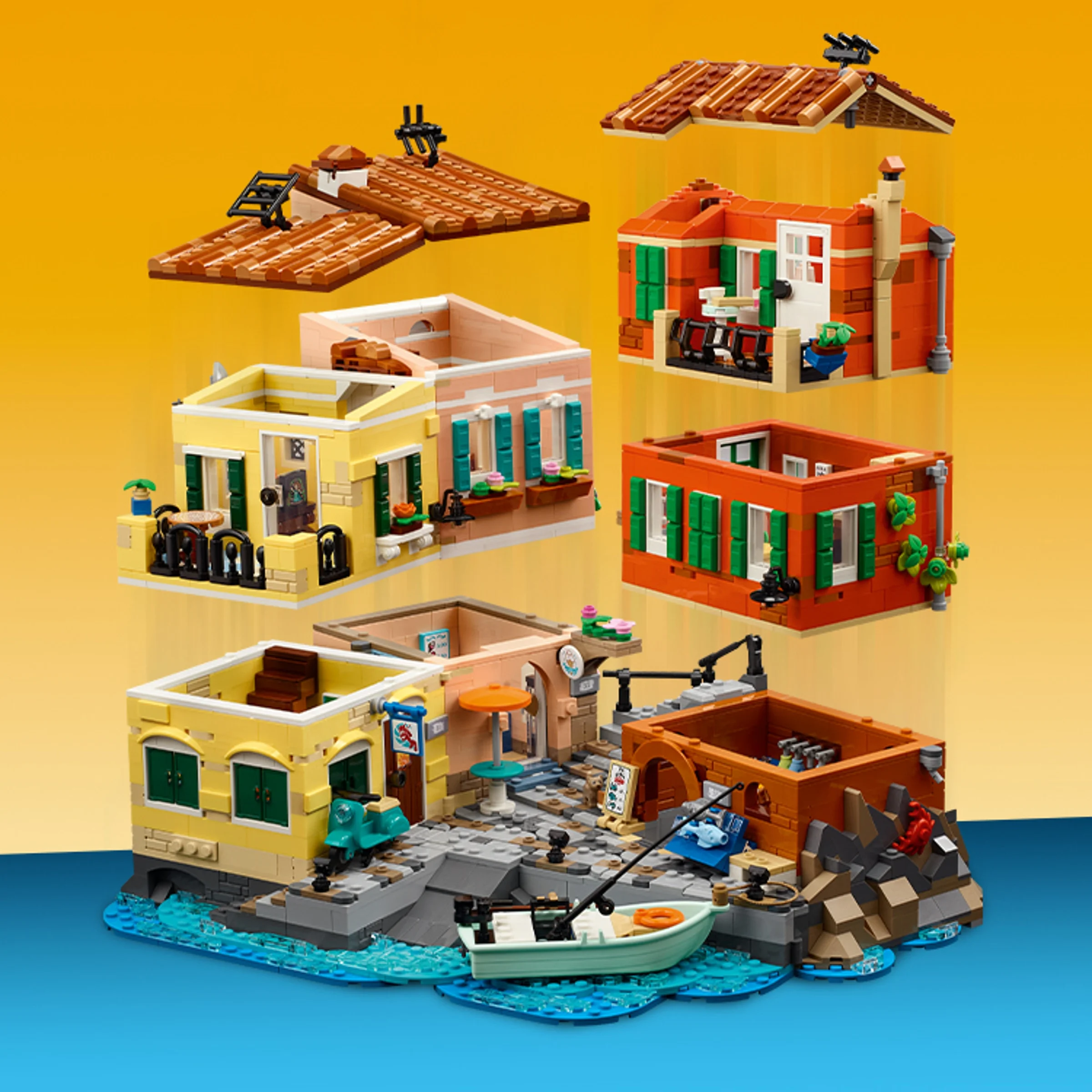 Imagine detaliată cu modelul LEGO 21359 Riviera Italiană, structură modulară cu clădiri colorate.