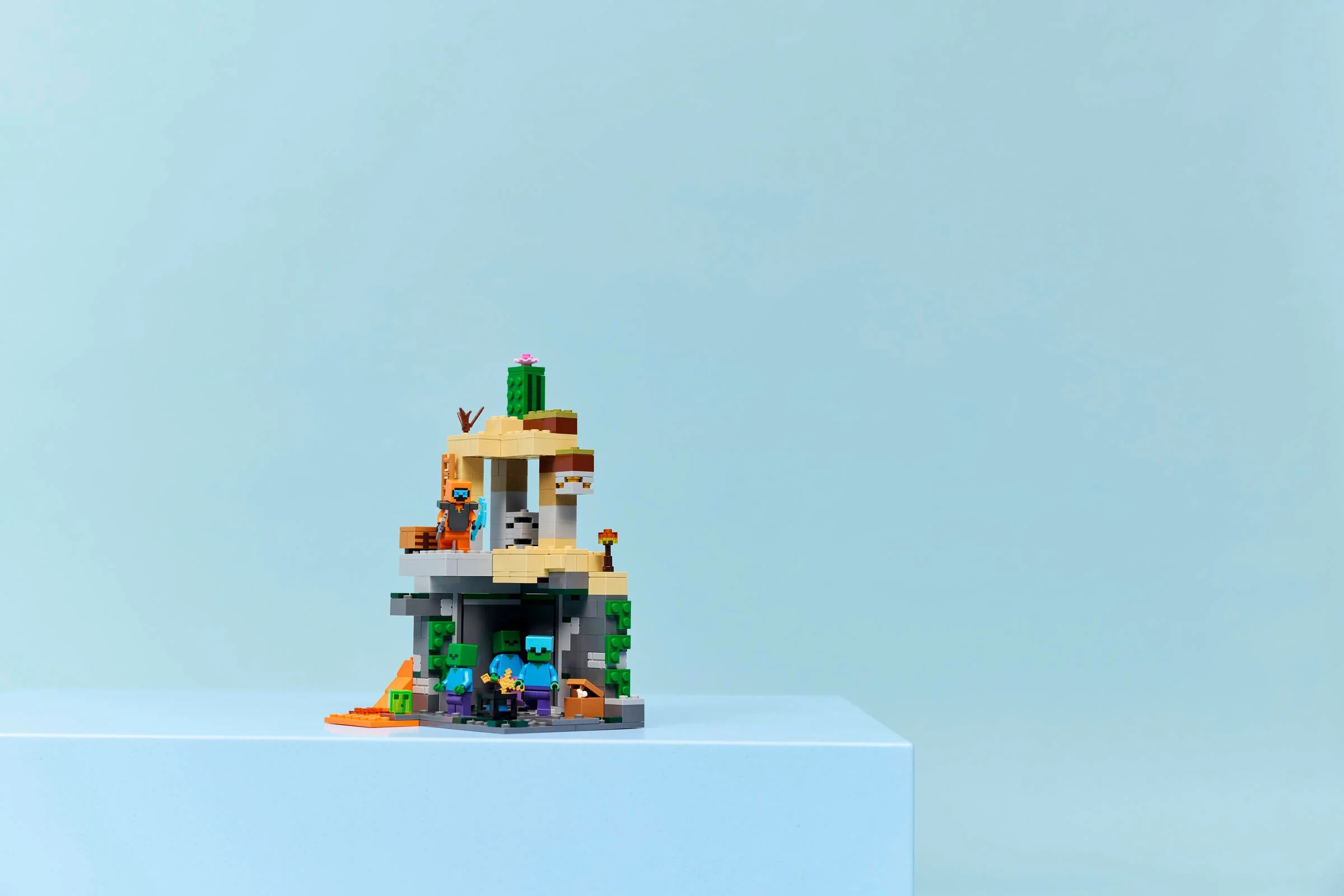 Set LEGO Minecraft cu o temă de dungeon și zombi. Ideal pentru fanii jocurilor video.