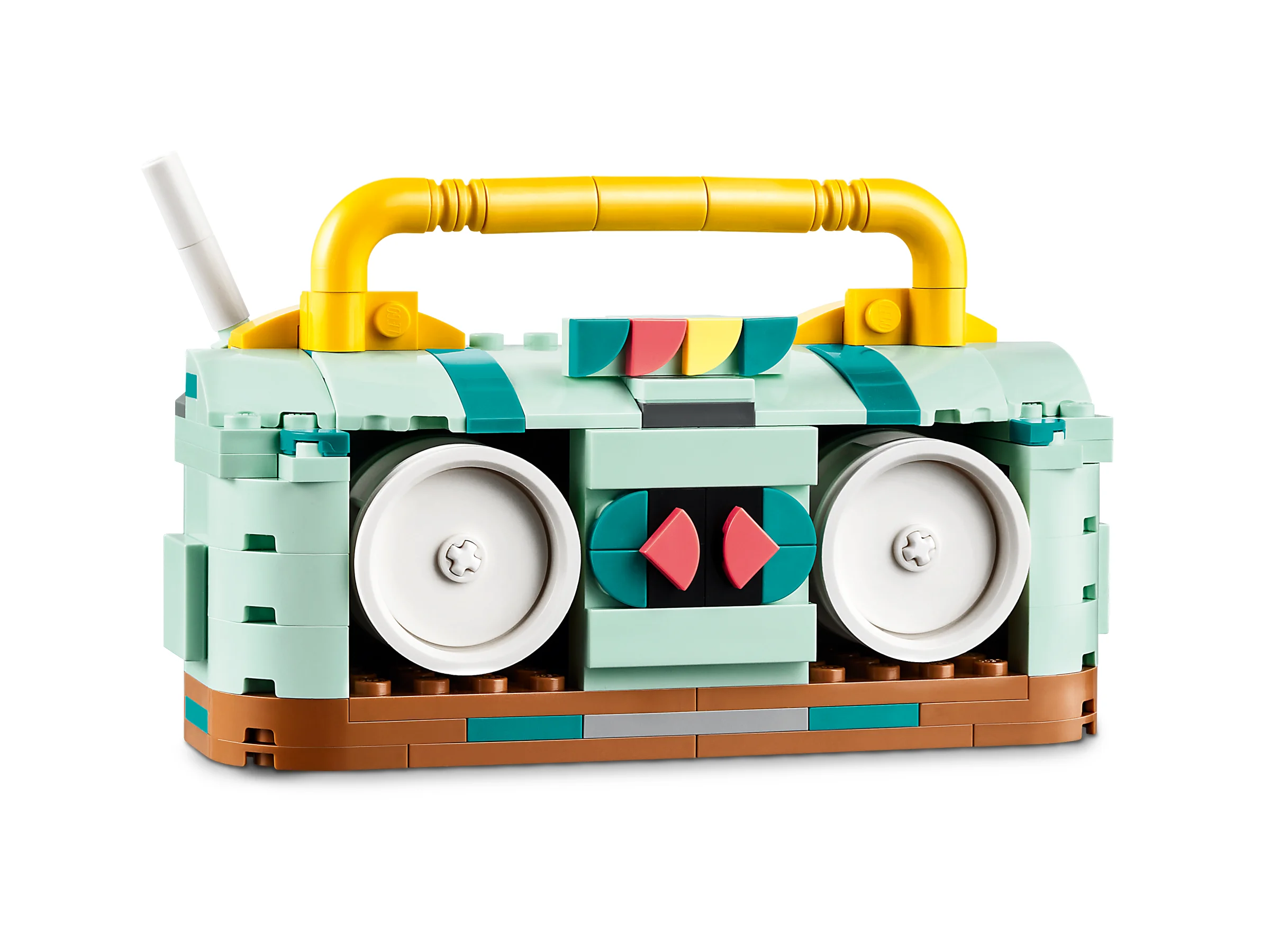 Modelul LEGO Retro Roller Skate, o construcție colorată ce amintește de casetofoanele vechi.