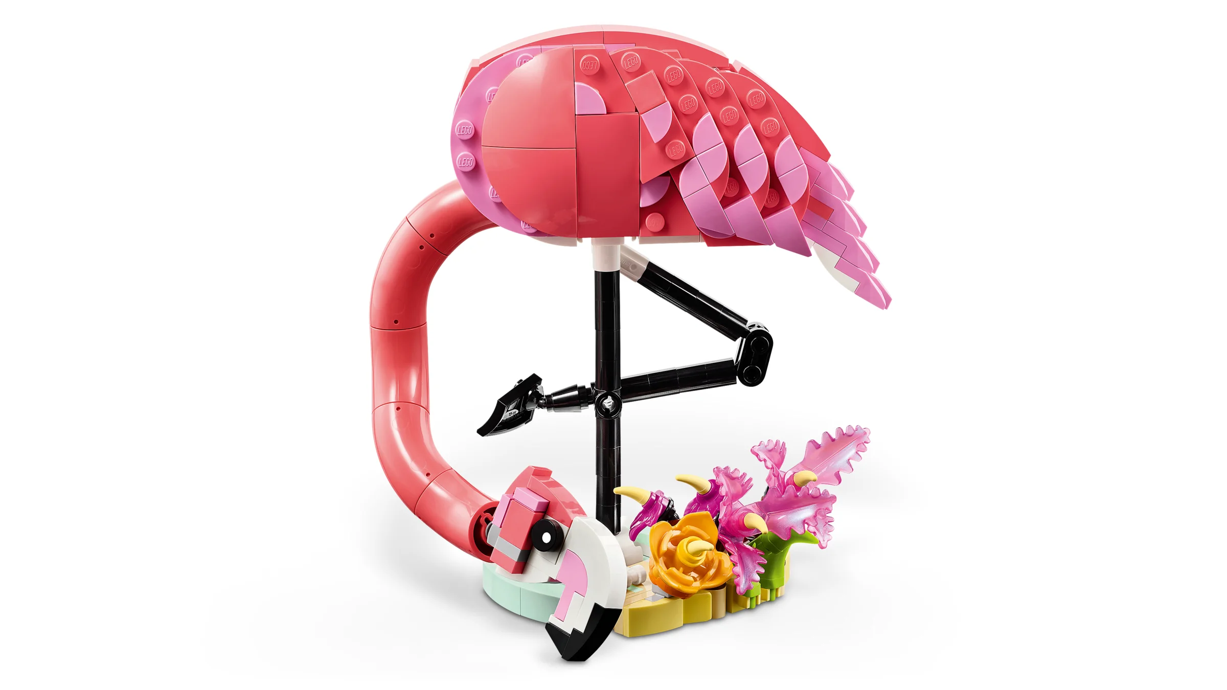 Flamingo roz LEGO Creator 31170. Un model detaliat și viu colorat.