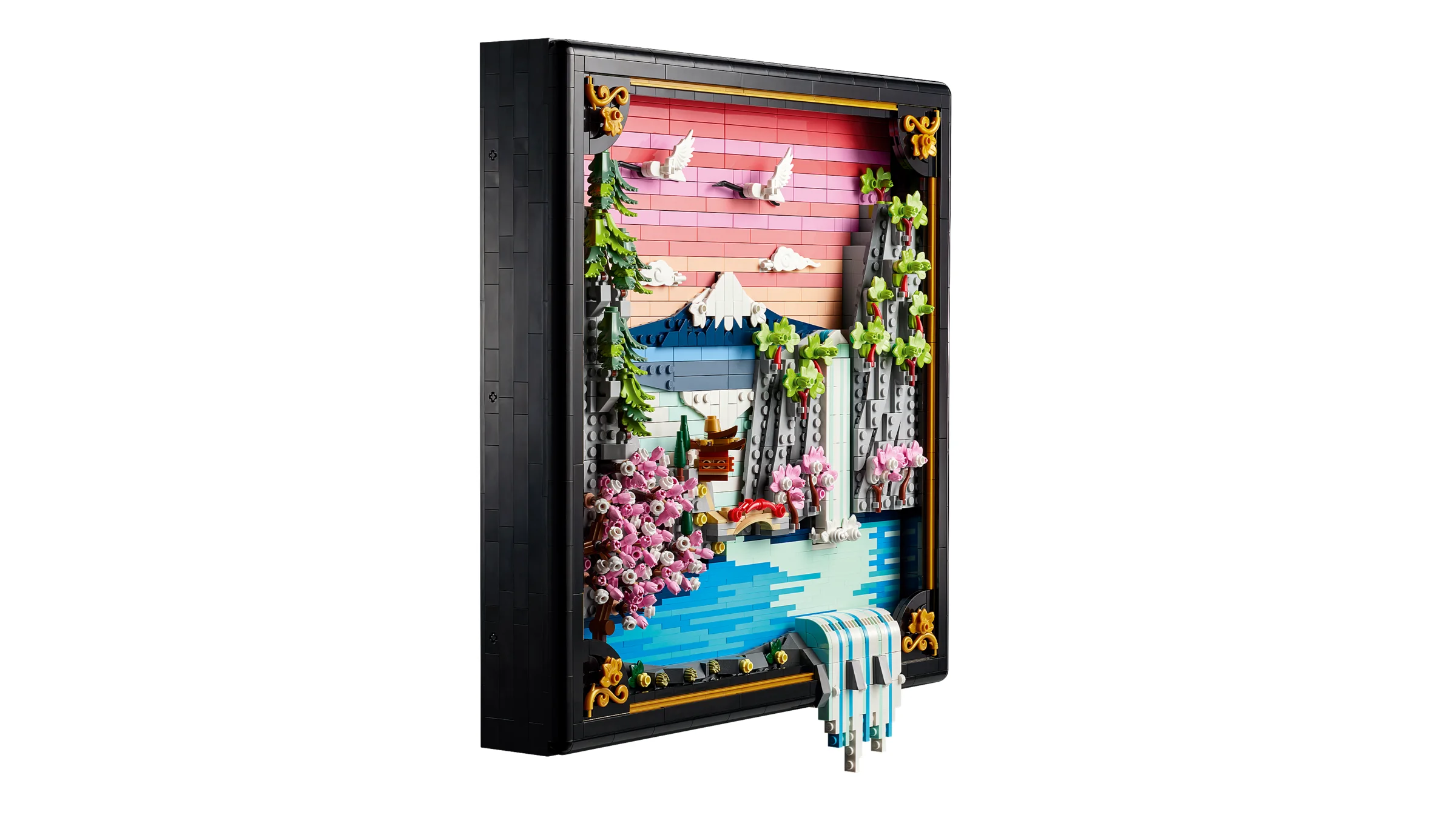 O vedere laterală a tabloului LEGO cu cireși japonezi, detaliind cadrul și profunzimea peisajului.