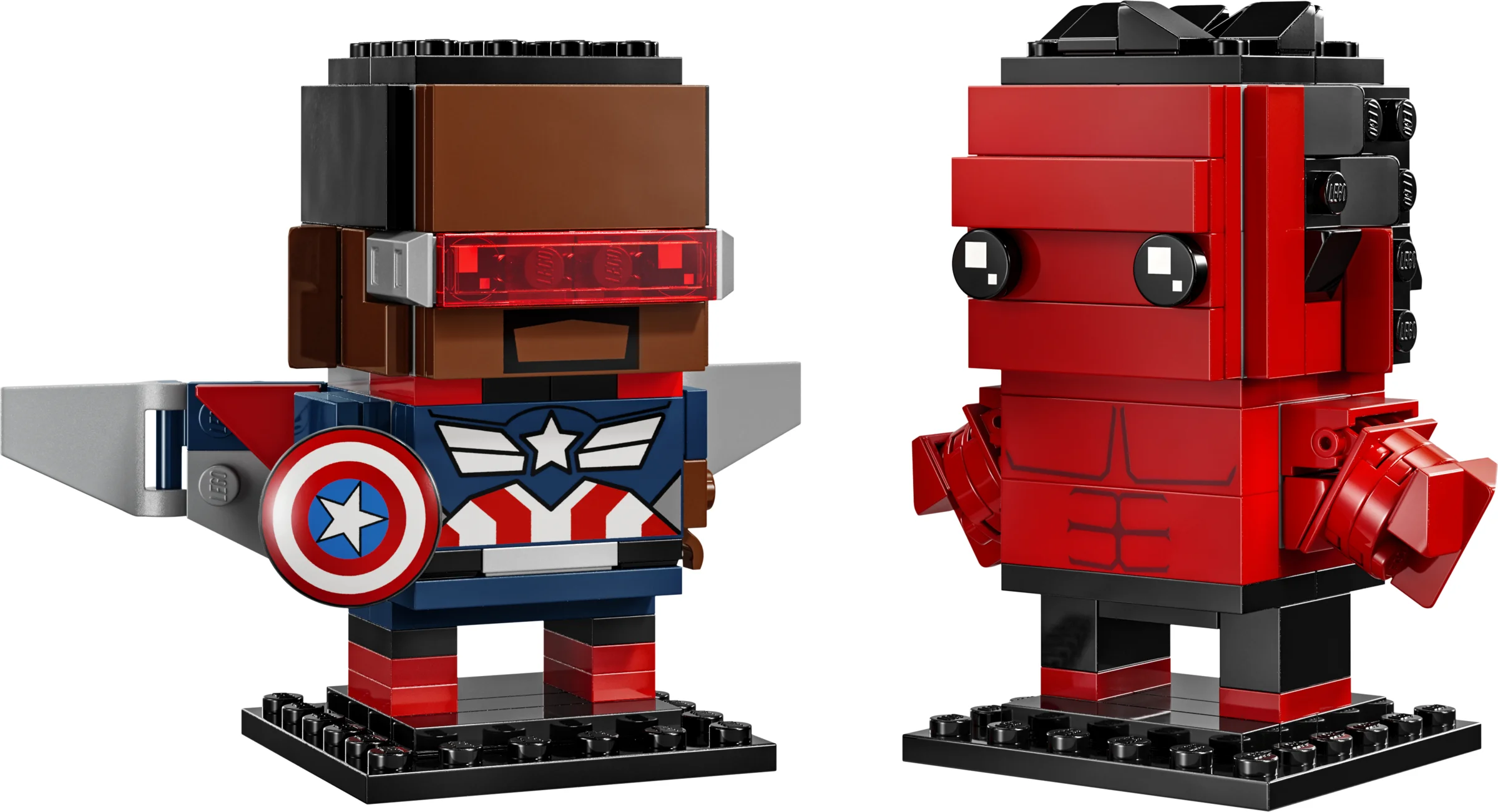 Imagine cu setul LEGO 40668, ce include figurinele BrickHeadz Captain America și Red Hulk.