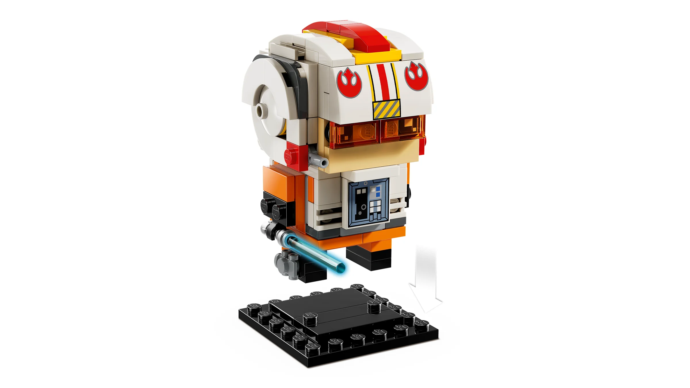 Imagine cu BrickHeadz Luke Skywalker pilot rebel. Detalii costum și cască, pe suport negru.
