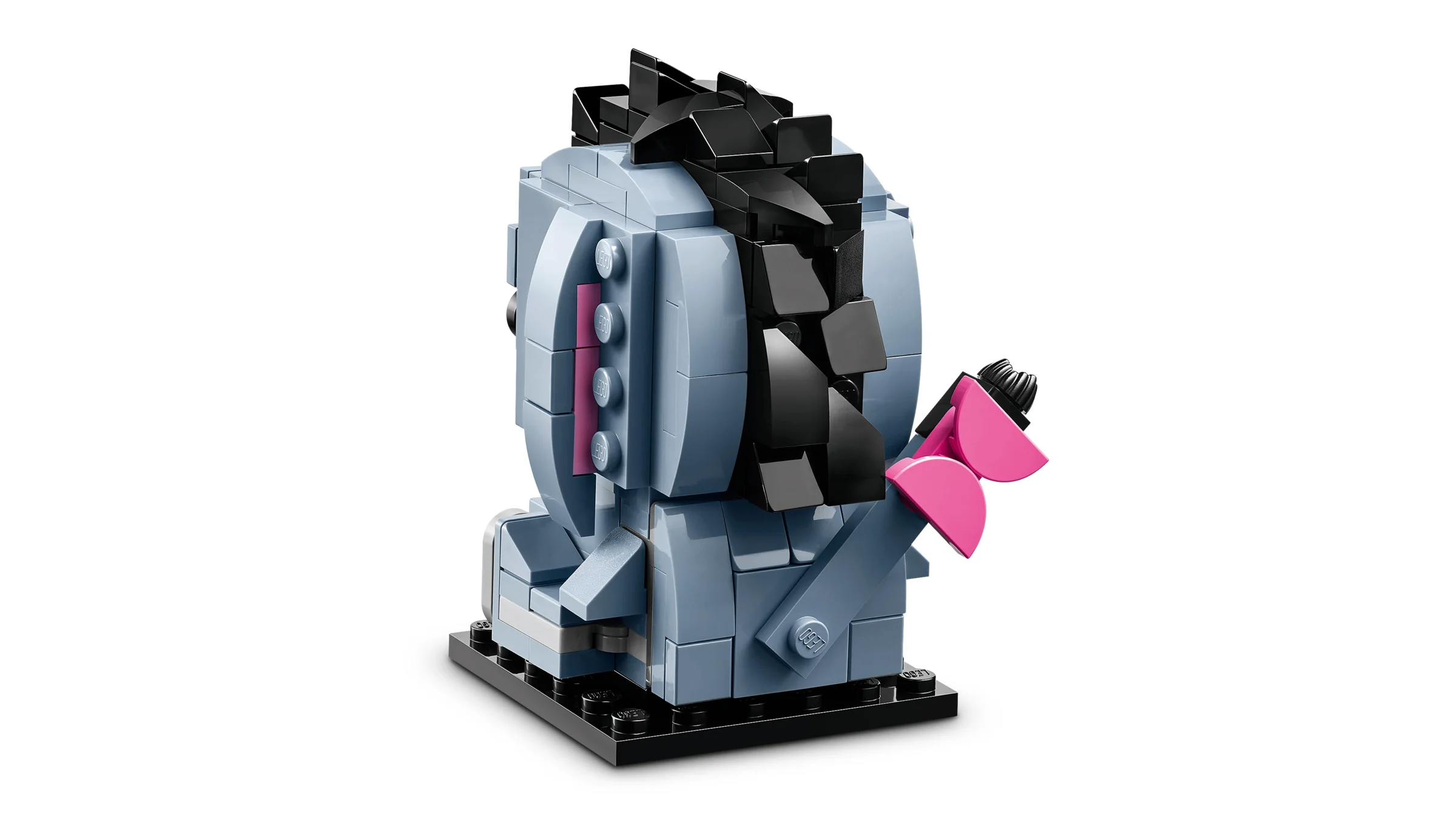 Imagine cu Eeyore BrickHeadz, arătând detaliile construcției și aspectul final al modelului.