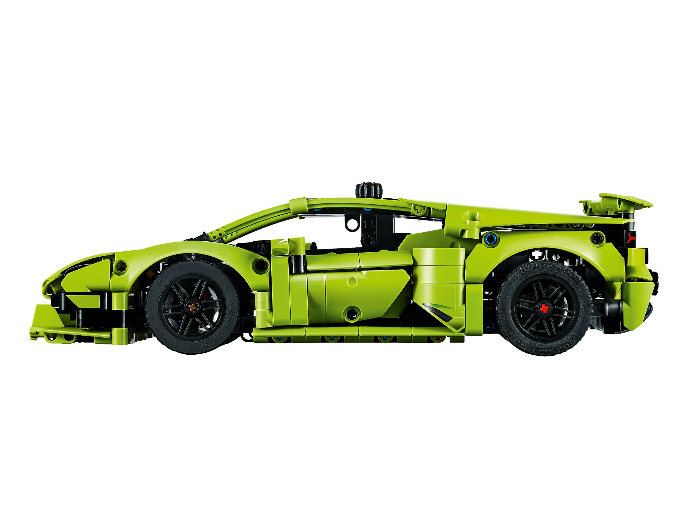 Imagine laterală cu modelul LEGO Technic Lamborghini Huracán Tecnica verde lime, detaliat.