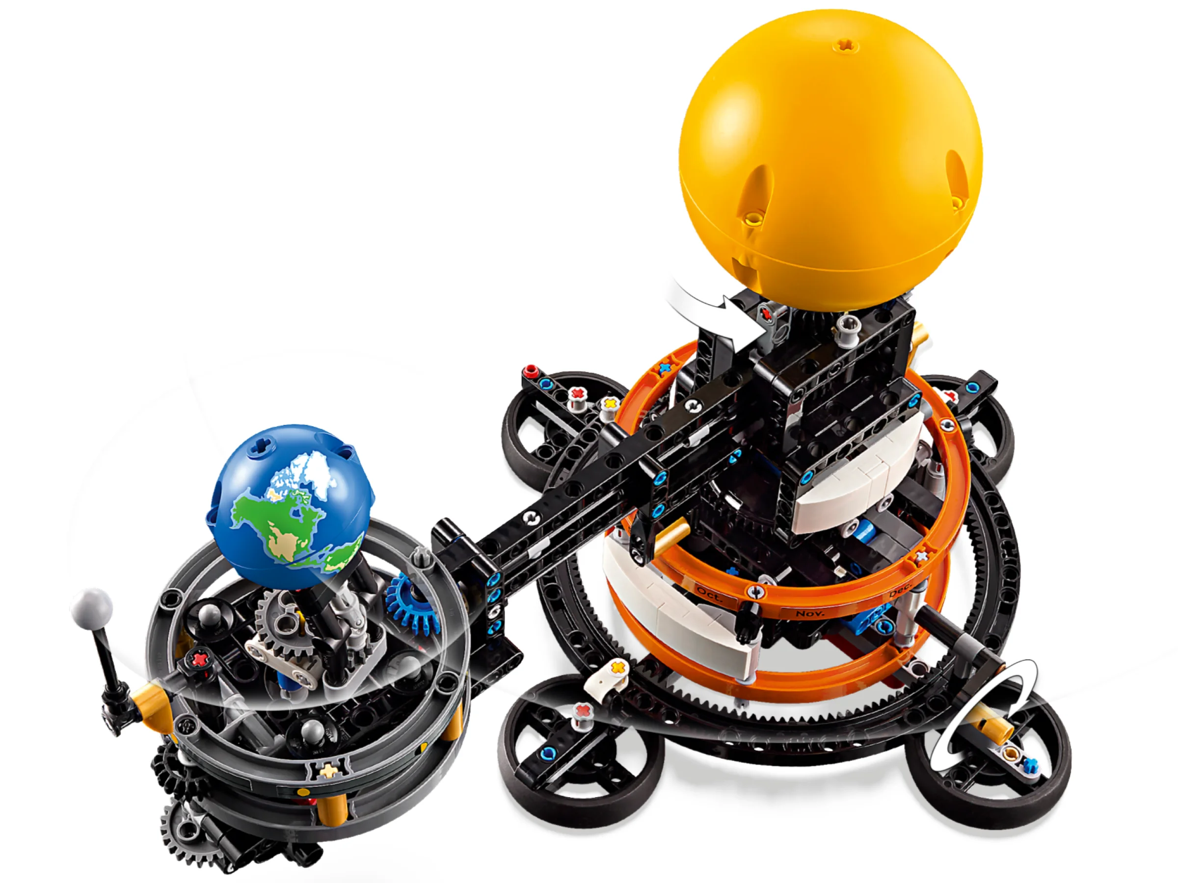 Modelul LEGO Technic ilustrează Pământul și Luna pe orbită, cu detalii mecanice precise.