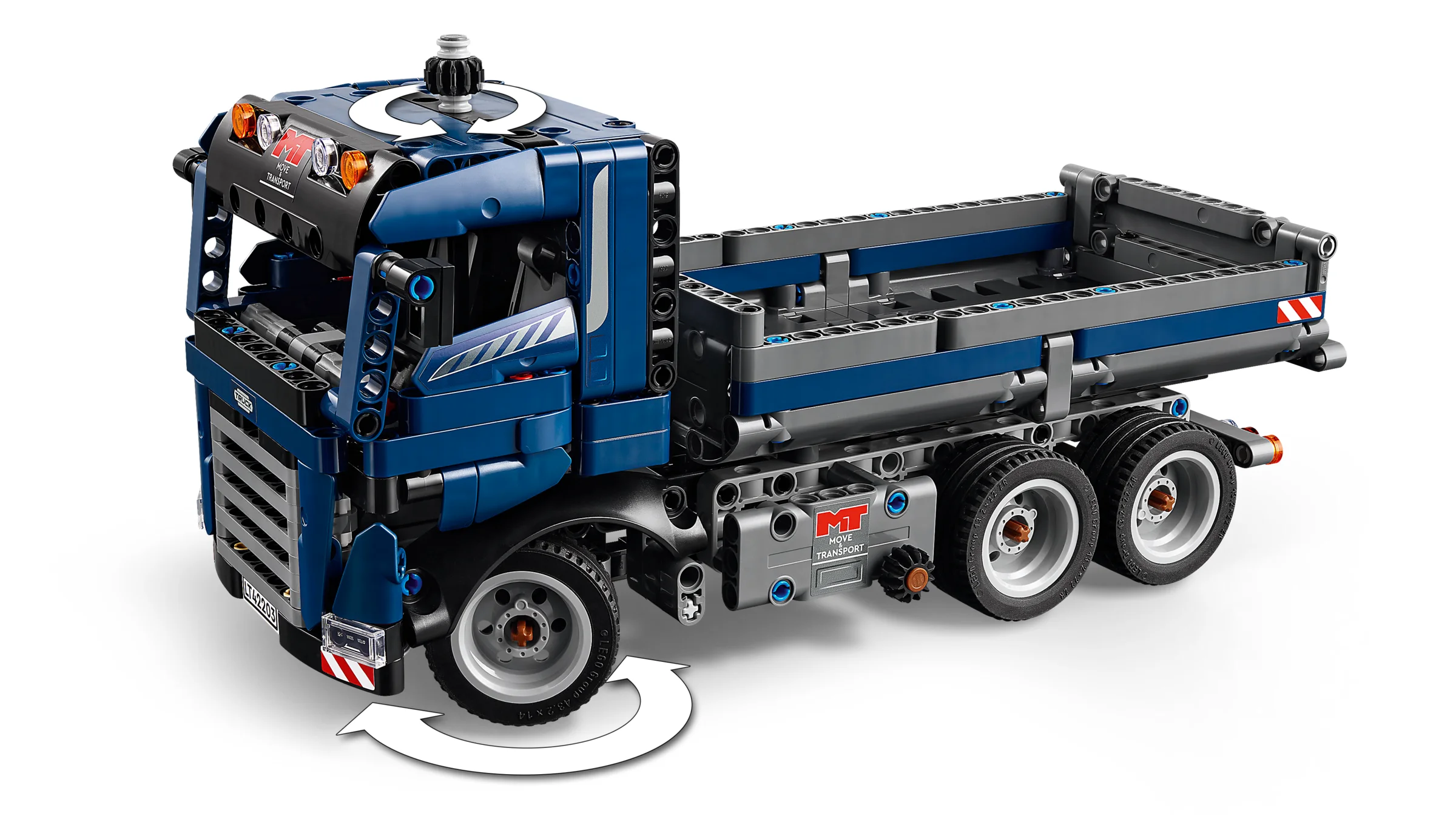 Camion basculant albastru LEGO Technic. Modelul are detalii mecanice și funcții de basculare activate manual.