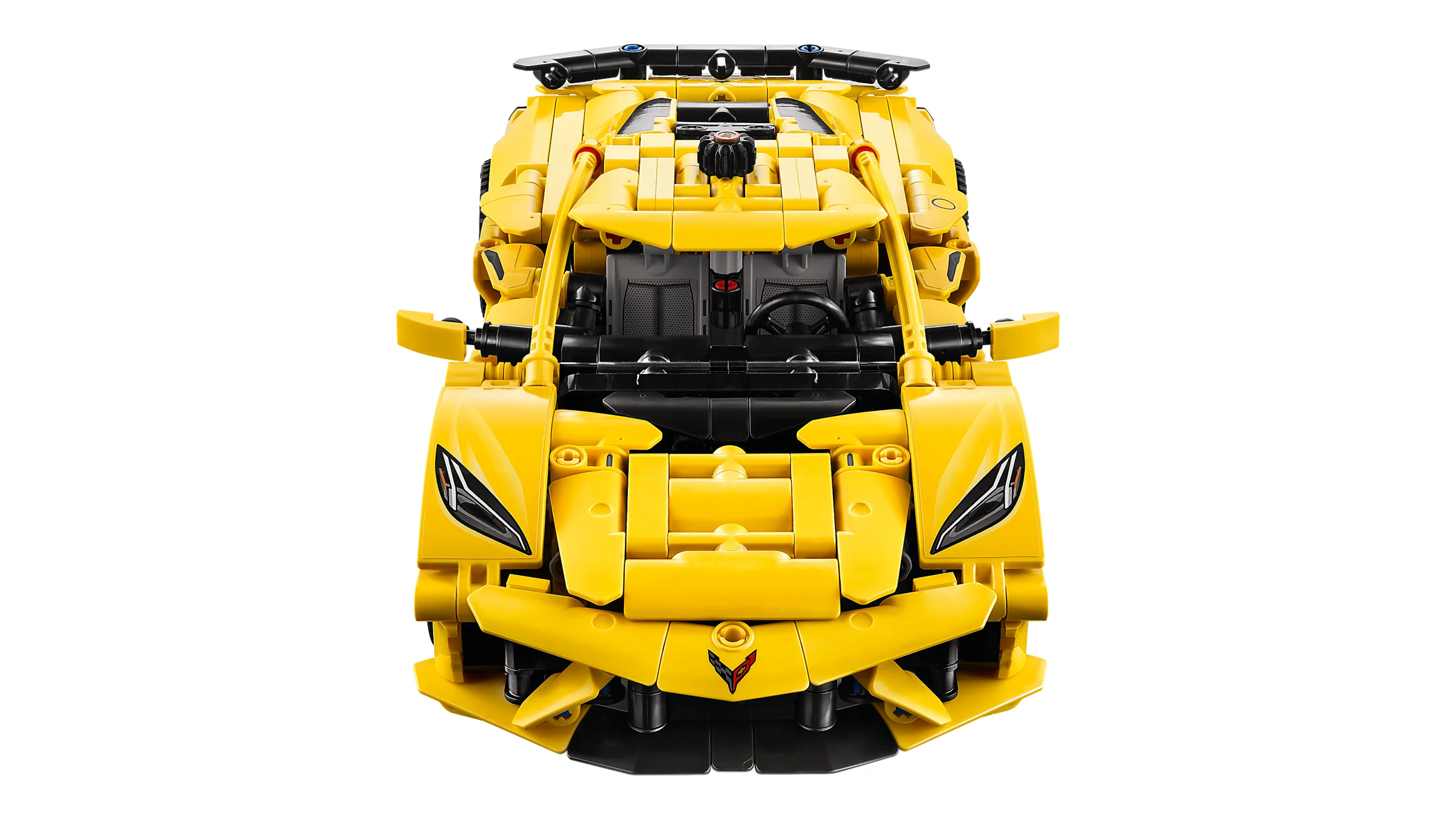 Vedere frontală detaliată a modelului Chevrolet Corvette Stingray, galben, din setul LEGO Technic 42205.