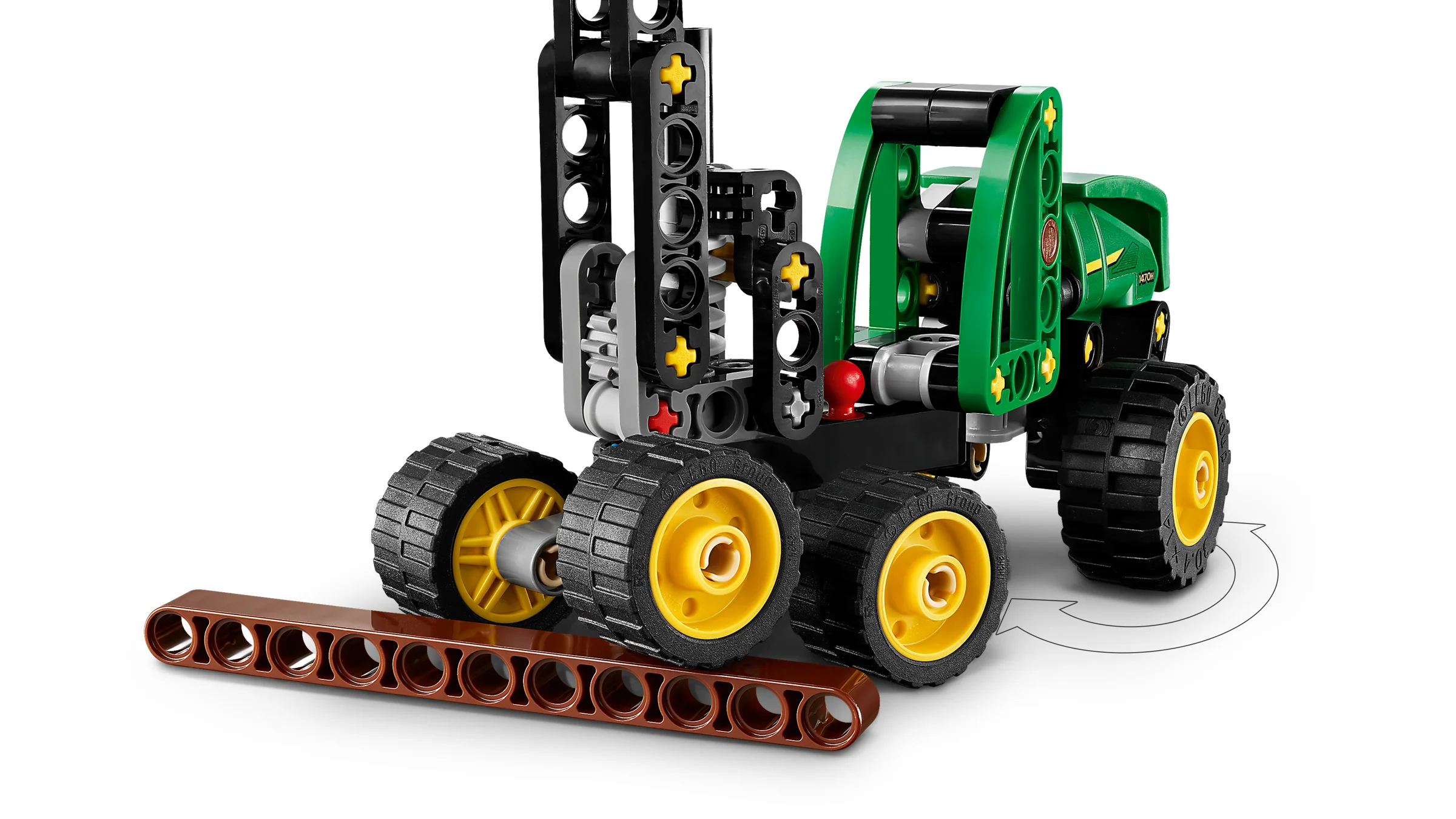 Imagine cu harvesterul John Deere 1470H, model detaliat LEGO Technic. Roți mari și design robust.