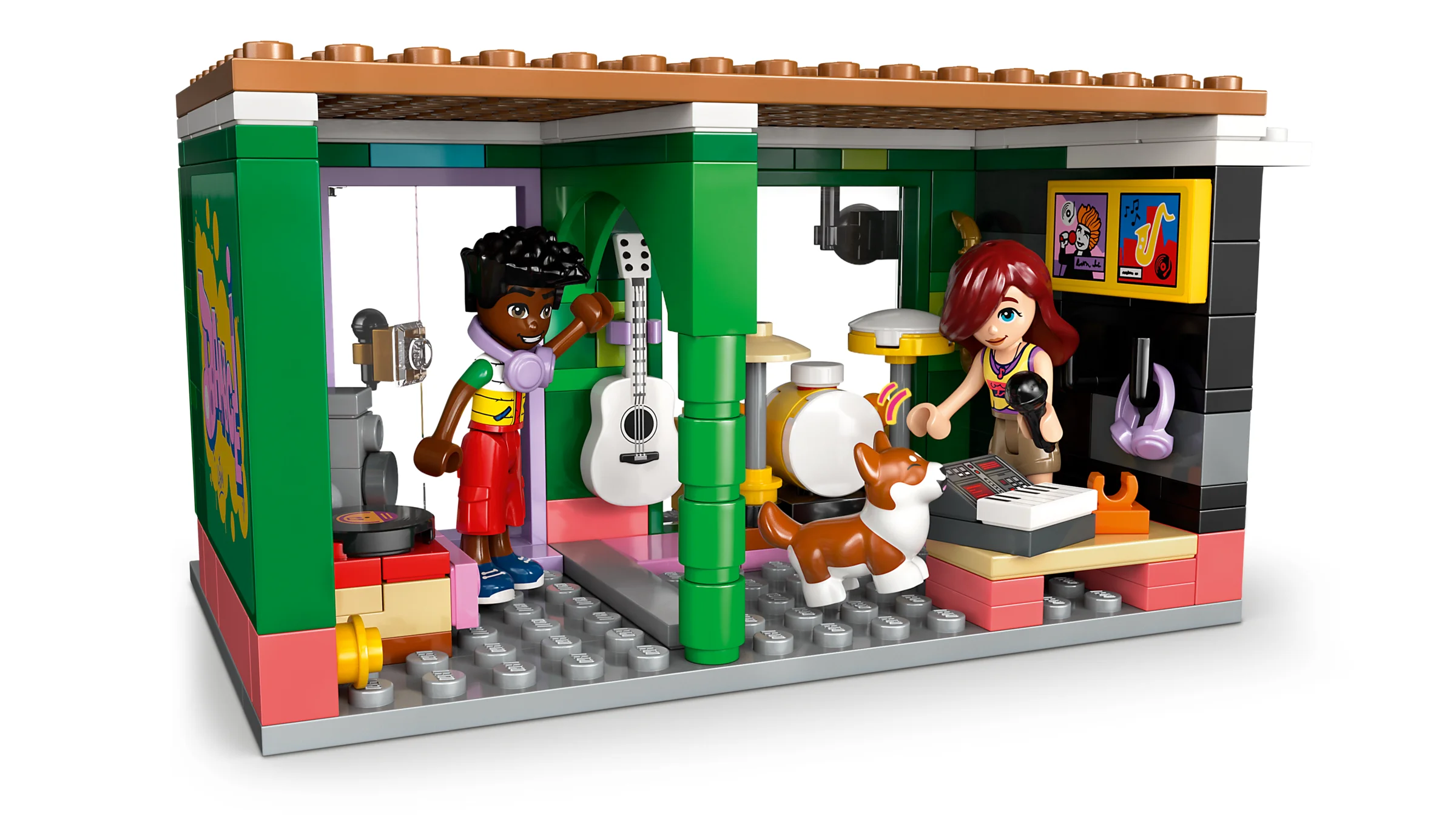 Imagine cu setul LEGO 42653: Magazin de muzică și apartament. Detalii despre minifigurine și accesorii muzicale.
