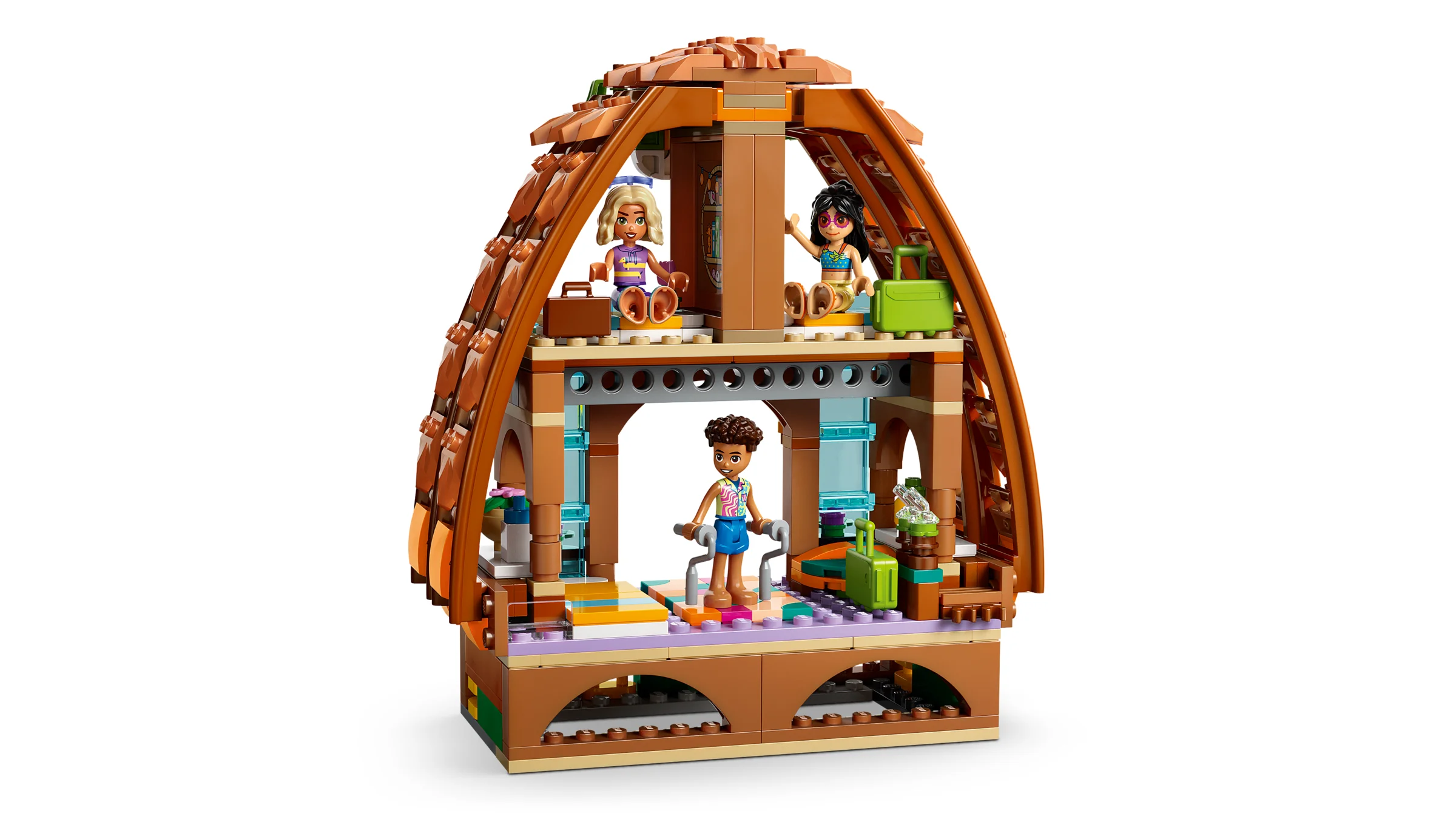 Vedere frontală a setului LEGO 42673: cabană de vacanță la plajă, cu minifigurine.