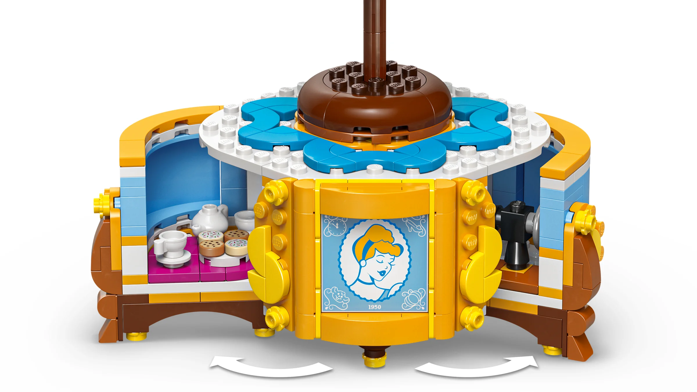 Imagine detaliată a setului LEGO 43266, Rochia Cenușăresei. Se vede interiorul și exteriorul.