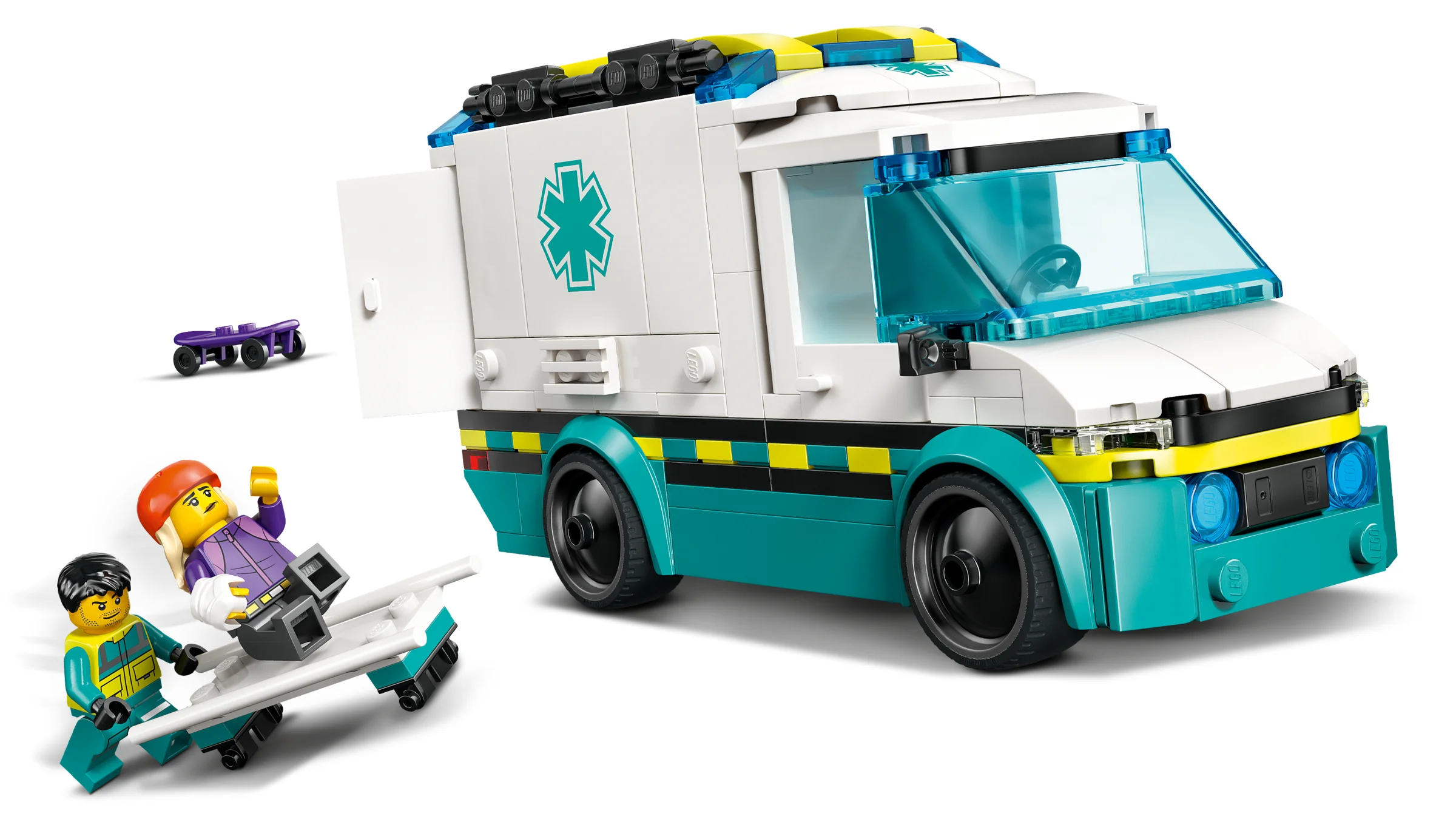 Ambulanță LEGO City cu minifigurine, targă și skateboard. Detaliu spital.