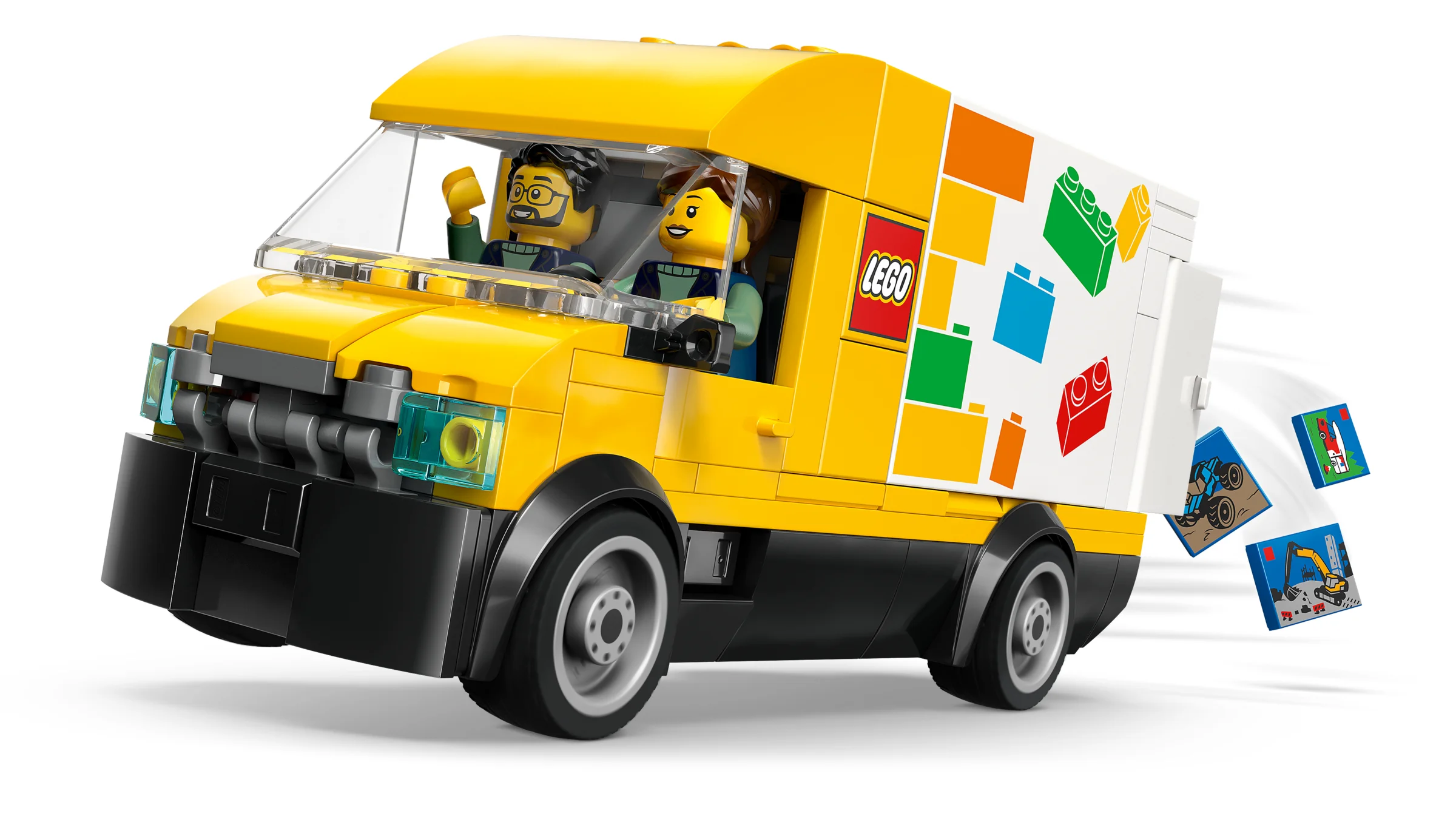 Furgonetă galbenă LEGO cu minifigurine și cutii ce cad din spate. Distracție cu cărămizi!