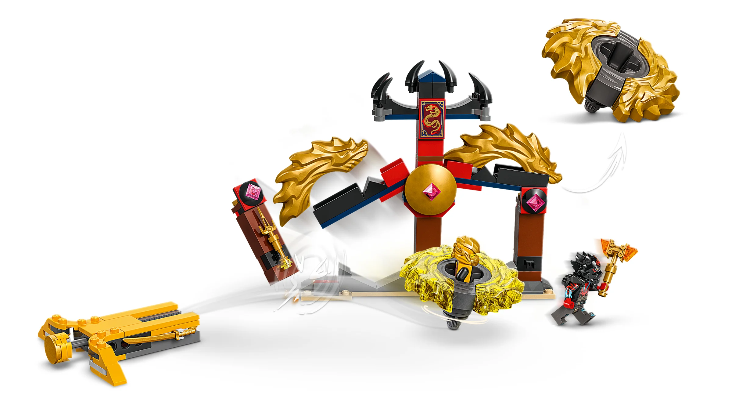 Setul LEGO Ninjago 71826 prezintă o arenă de luptă dragon, cu figurine și elemente aurii.
