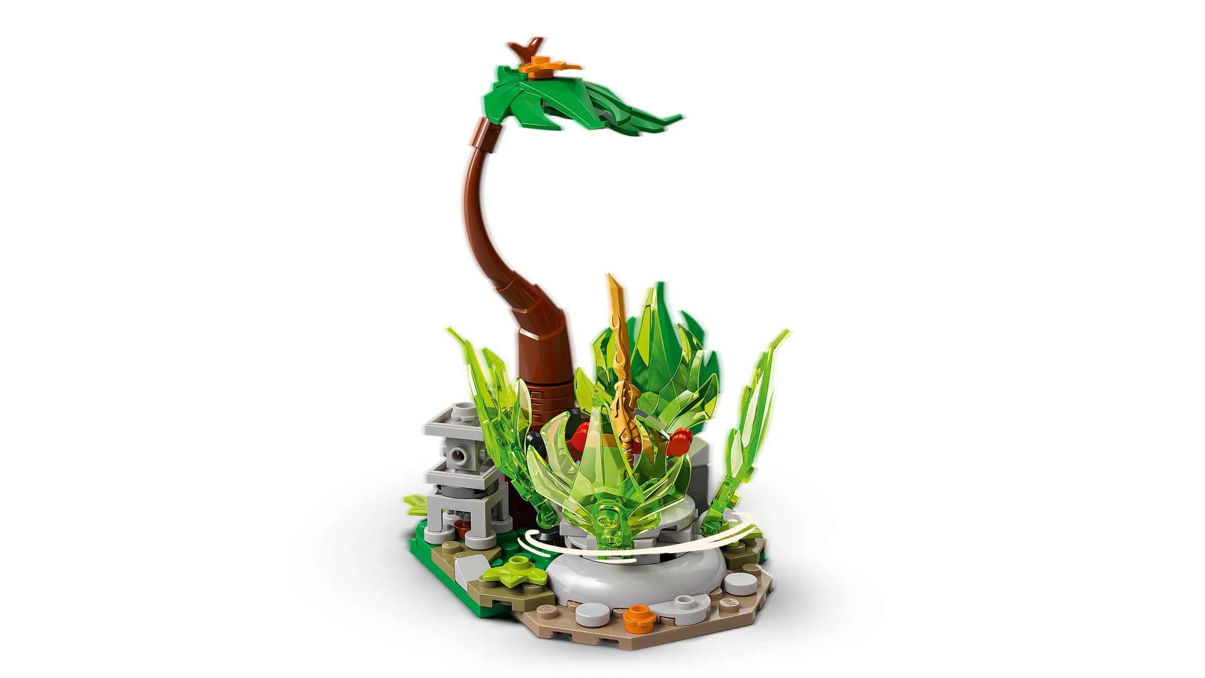 Imagine cu setul LEGO Ninjago 71859, Dragonul Vieții, cu un copac și vegetație luxuriantă.