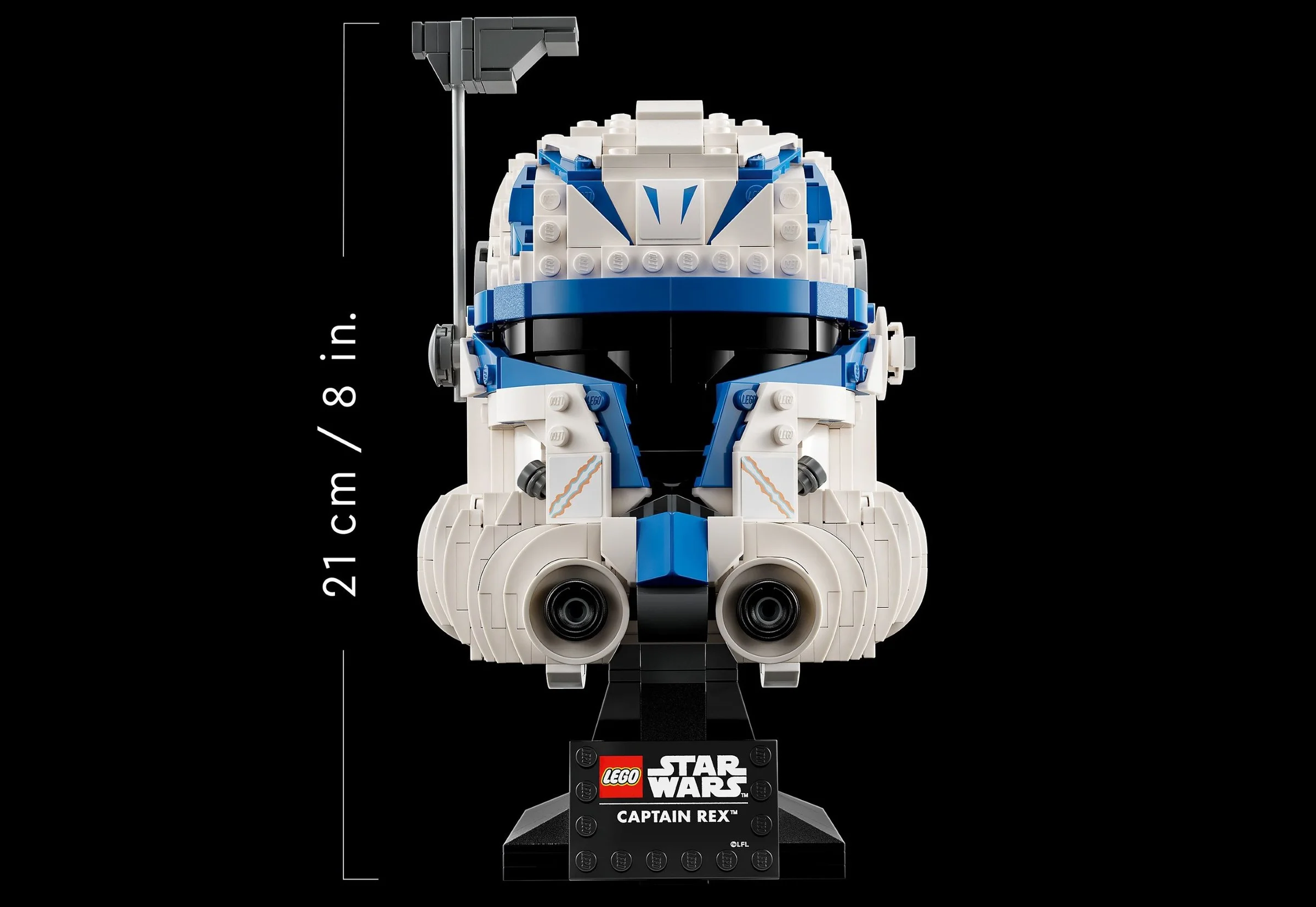 Casca Captain Rex detaliată, un model LEGO Star Wars impresionant și autentic.