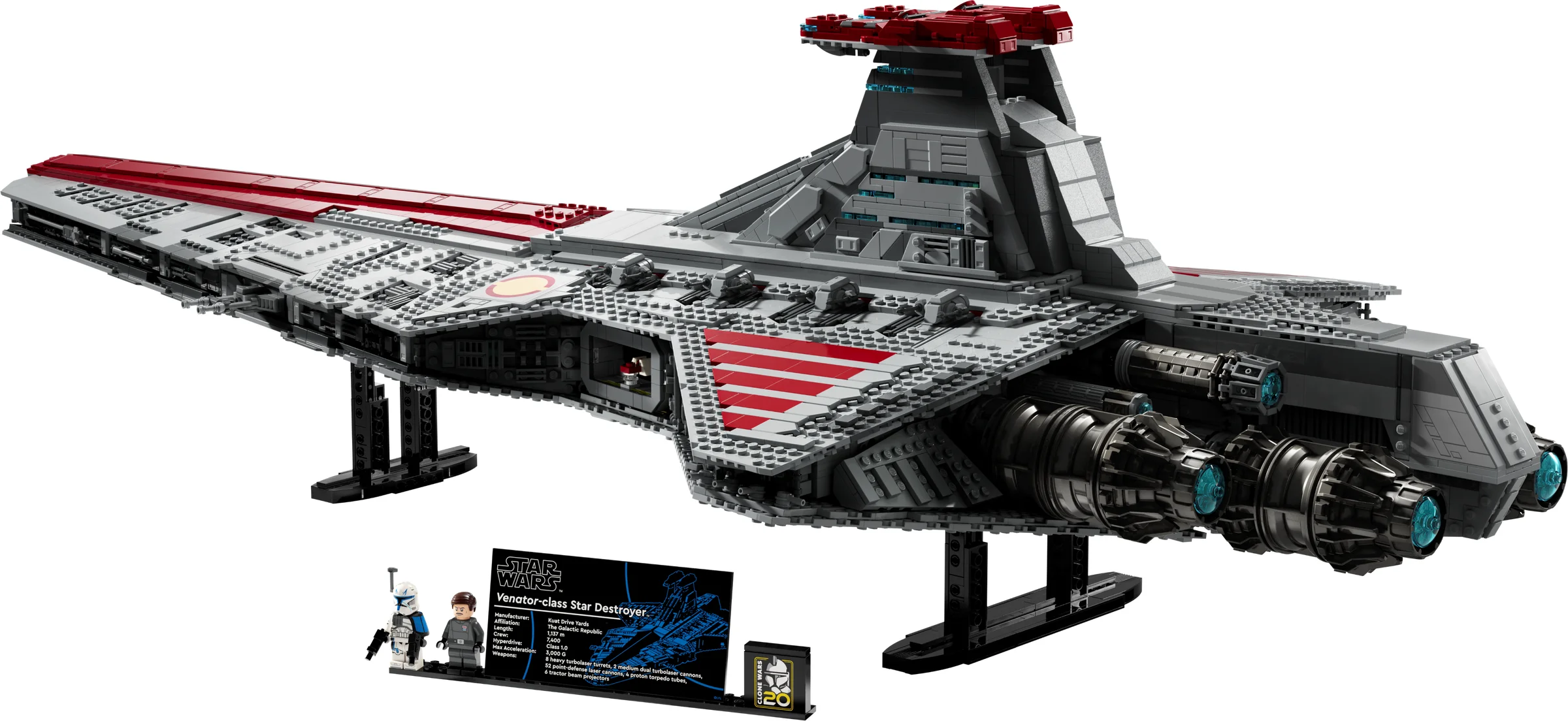 Imagine cu modelul LEGO al crucișătorului Venator, cu minifigurine și detalii ale construcției.