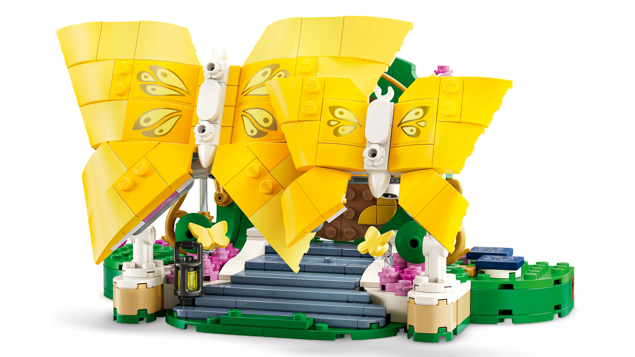 Imagine cu setul LEGO 75688 „Ziua nunții lui Glinda”, prezentând aripile aurii de fluture.