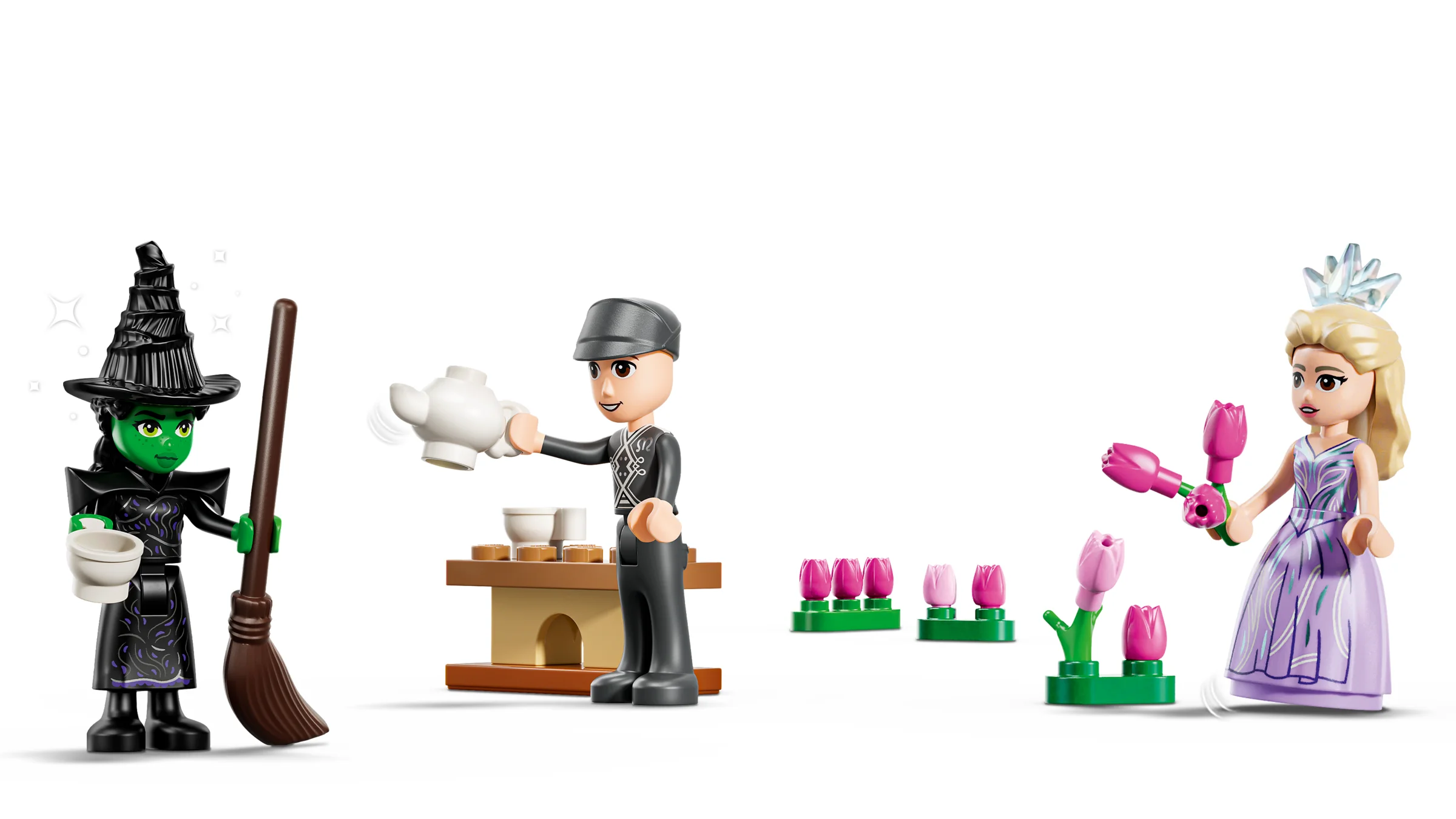 Imagine cu minifigurinele Glinda, Elphaba și un servitor în Munchkinland. Set LEGO cu detalii specifice.