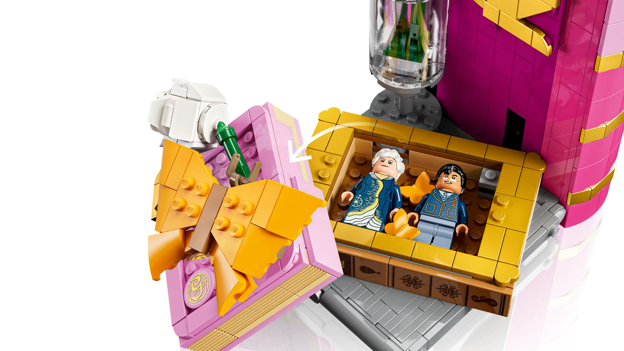Imagine detaliată a setului LEGO Glinda și Elphaba, arătând minifigurinele și detalii ale construcției.