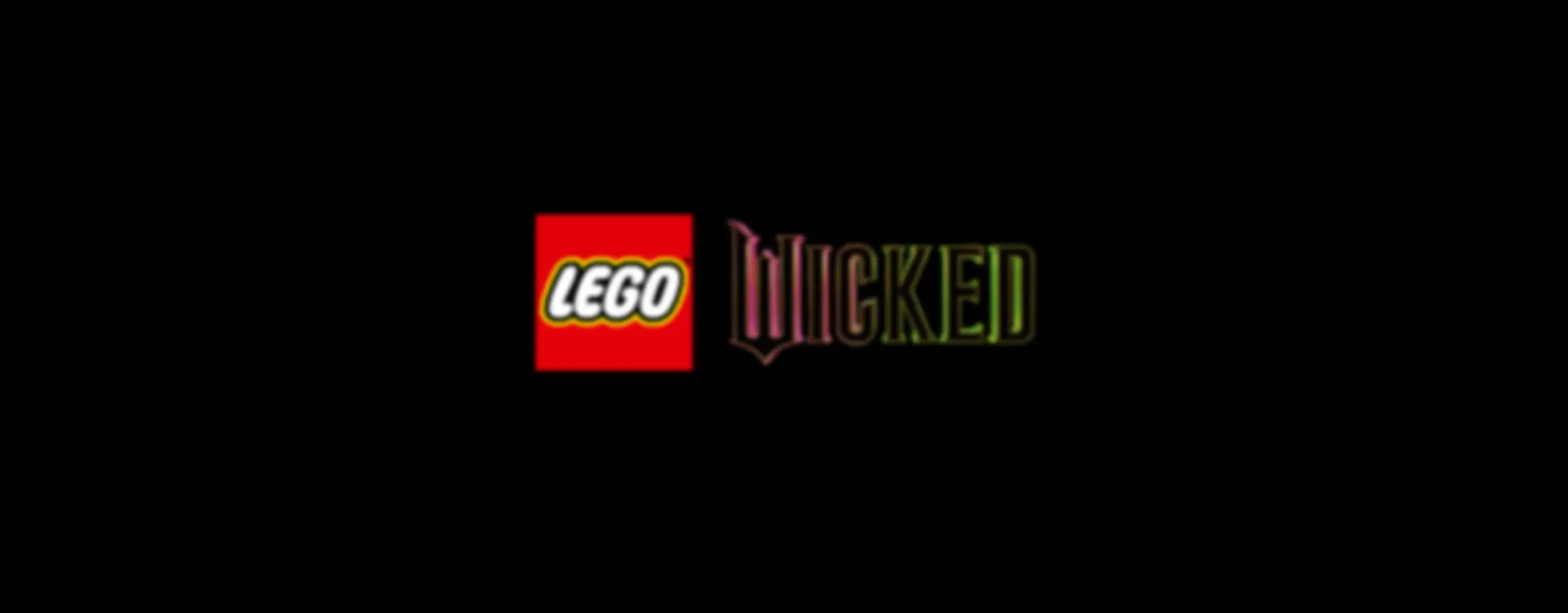 Logo LEGO și logo Wicked, parte din setul 75691. Vizibilitate slabă.
