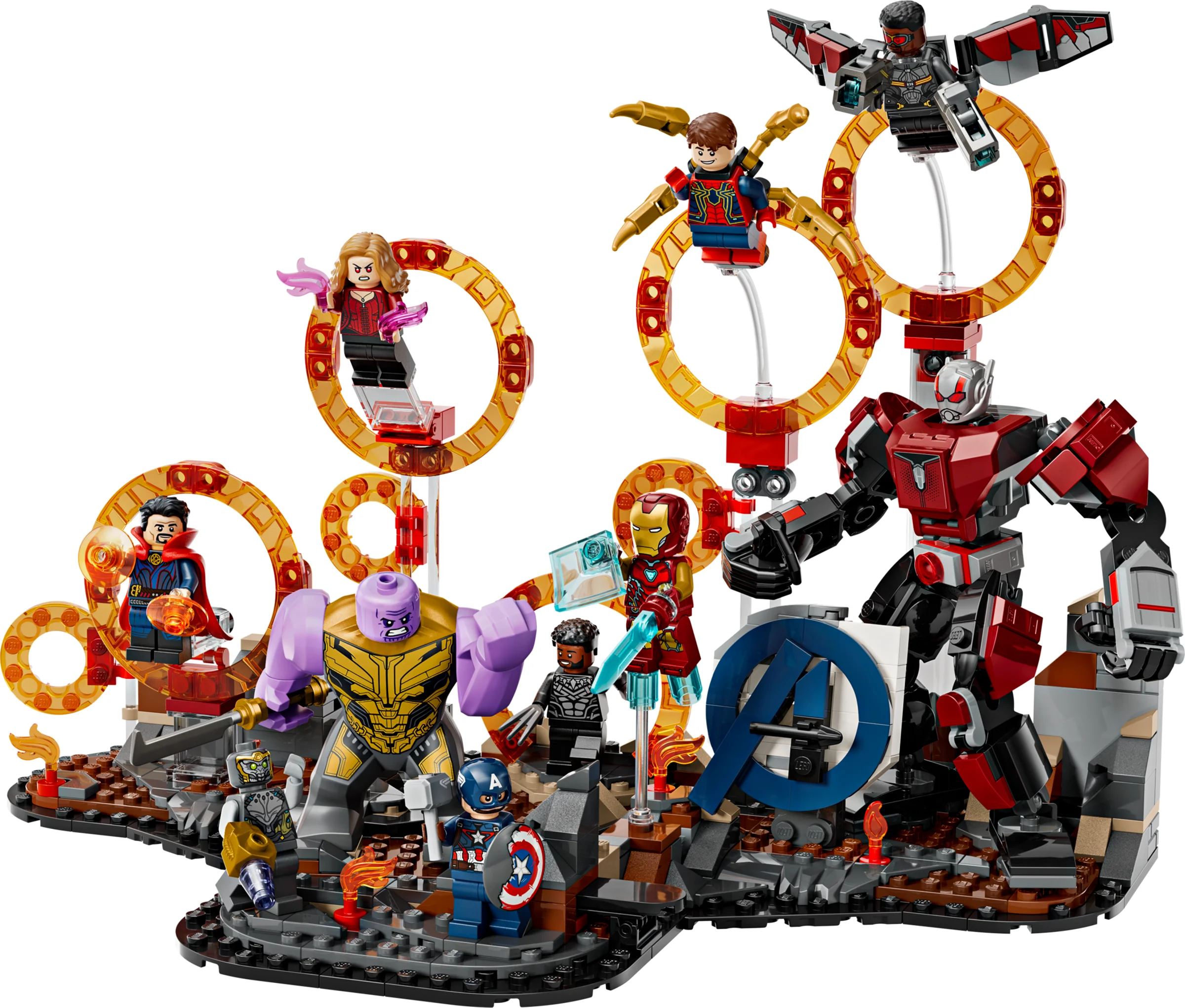 Scenă detaliată cu mini-figurine LEGO Avengers: Endgame luptă finală. Thanos și aliații atacă.