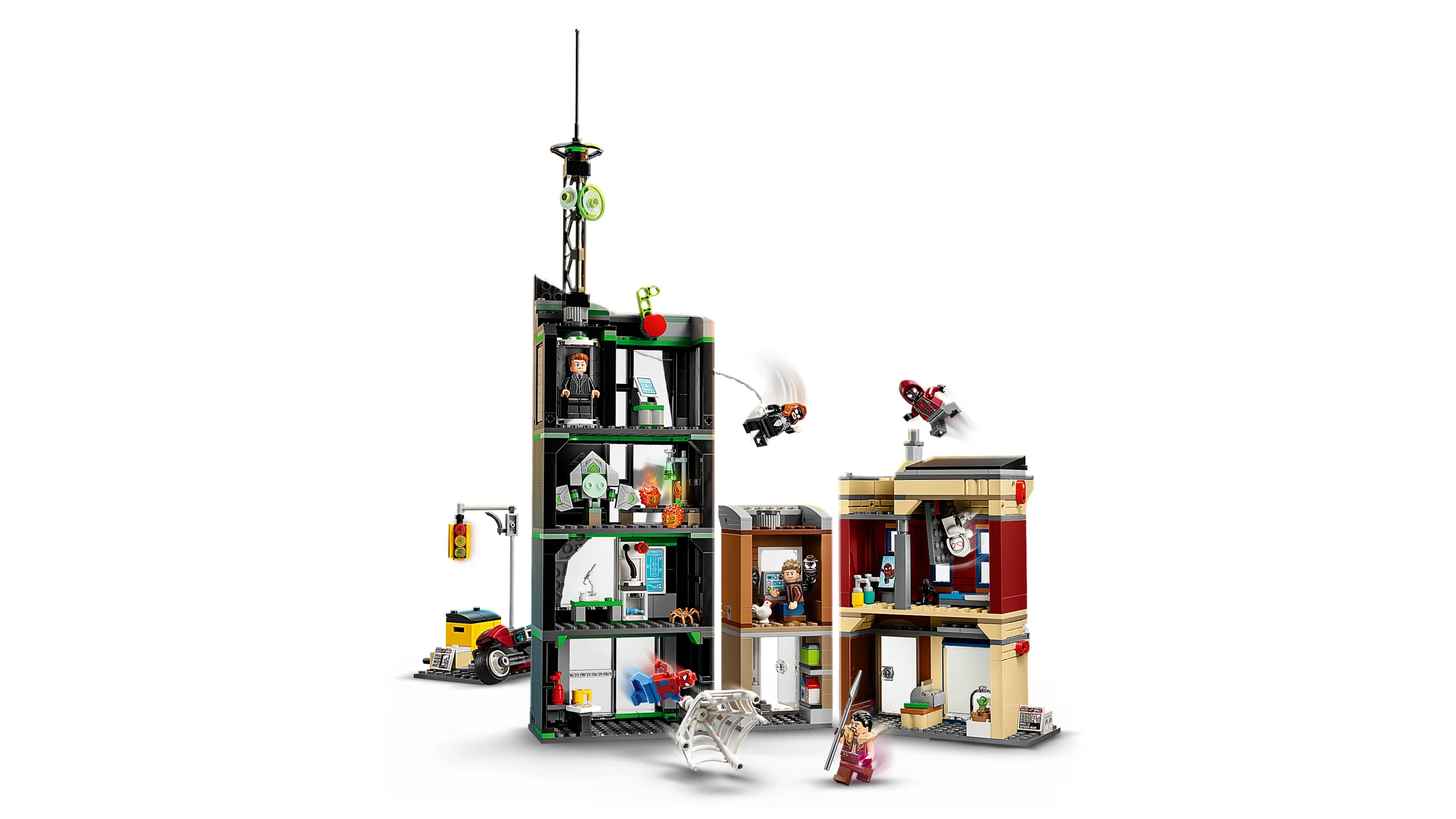 Imagine cu setul LEGO 76324: Spider-Man vs. Oscorp. Prezintă clădirile și minifigurinele incluse.